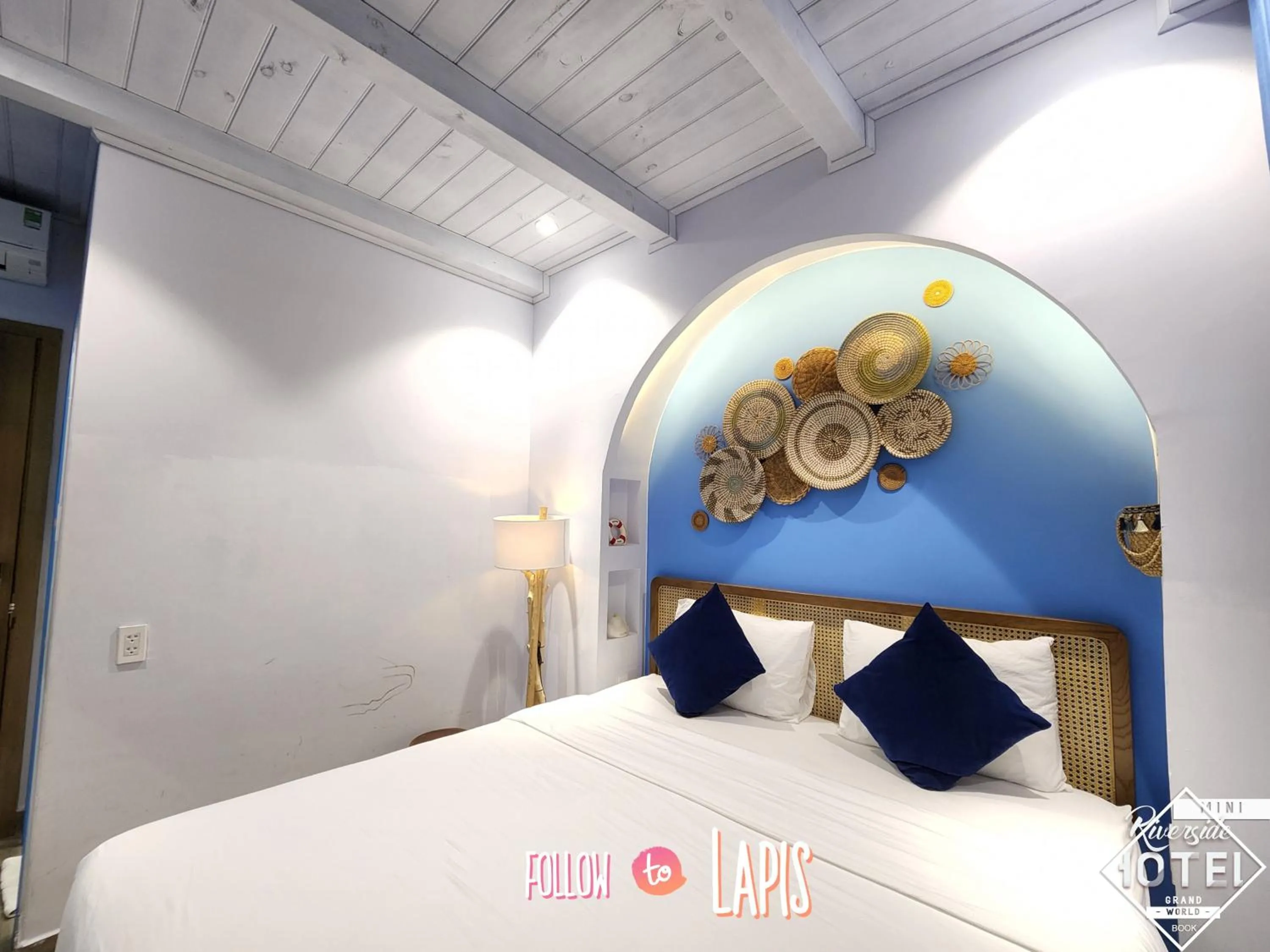 Bedroom, Bed in Riverside Mini Hotel Grand World Phu Quoc