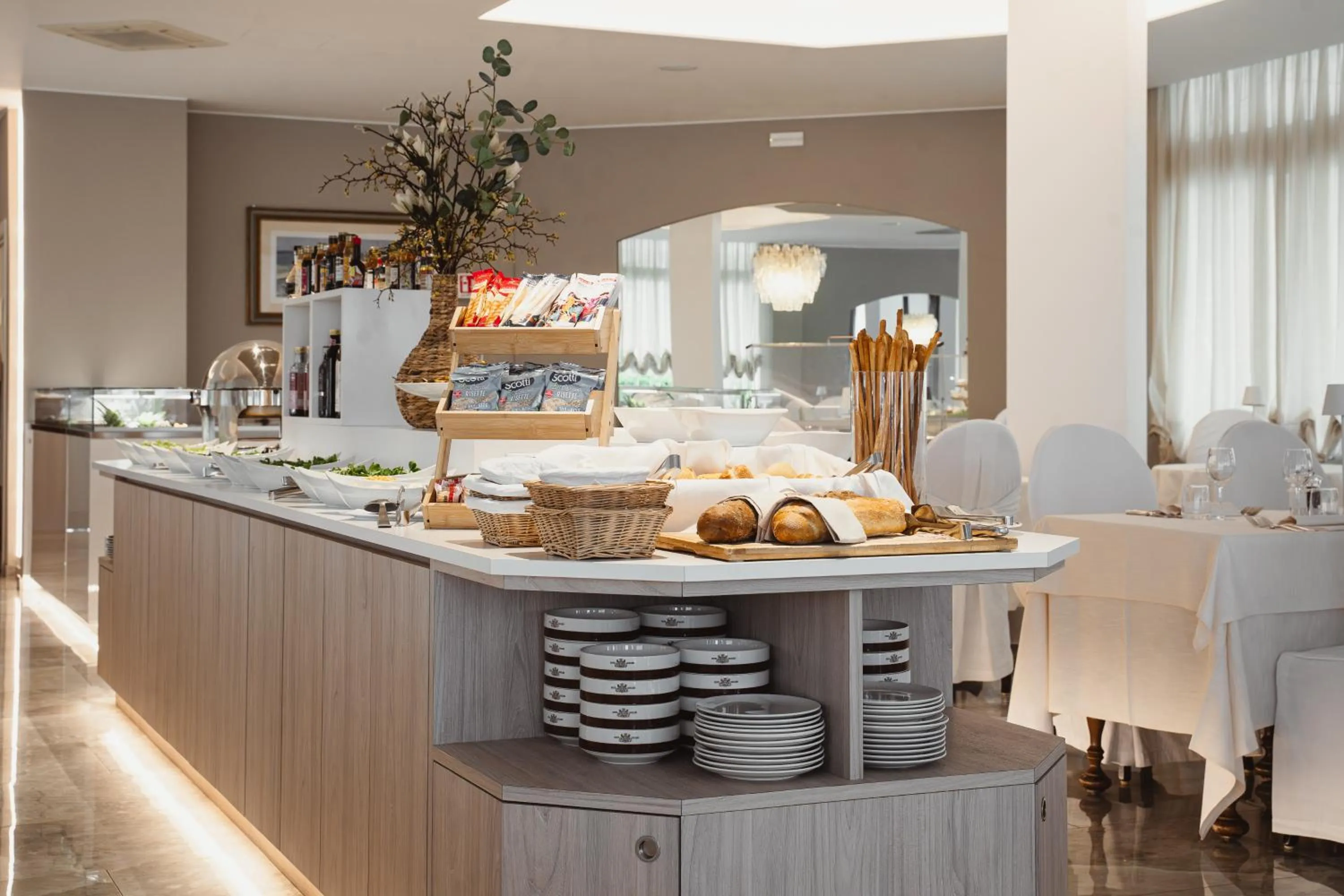 Restaurant/places to eat in Hotel Cavalieri Palace & Suites