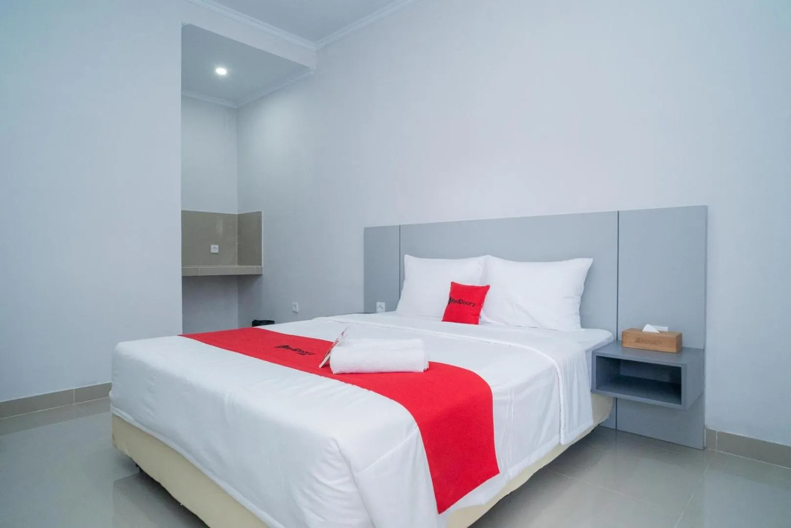 Bed in RedDoorz @ Jalan Gunung Talang Mahendradatta