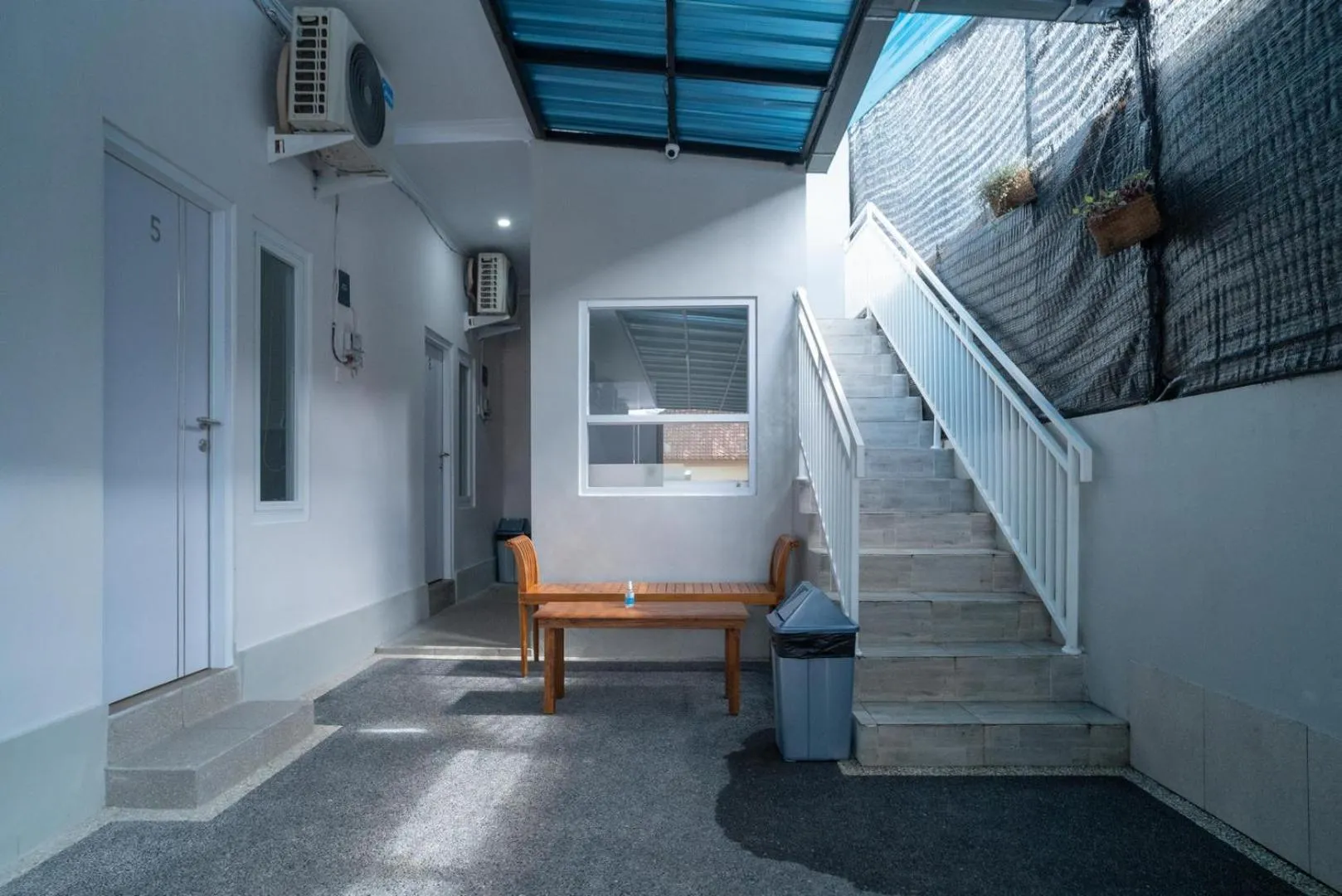 Property building in RedDoorz @ Jalan Gunung Talang Mahendradatta