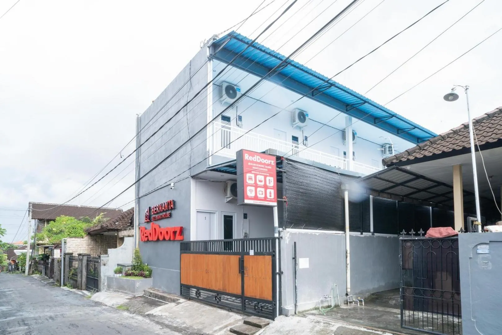 Property building in RedDoorz @ Jalan Gunung Talang Mahendradatta
