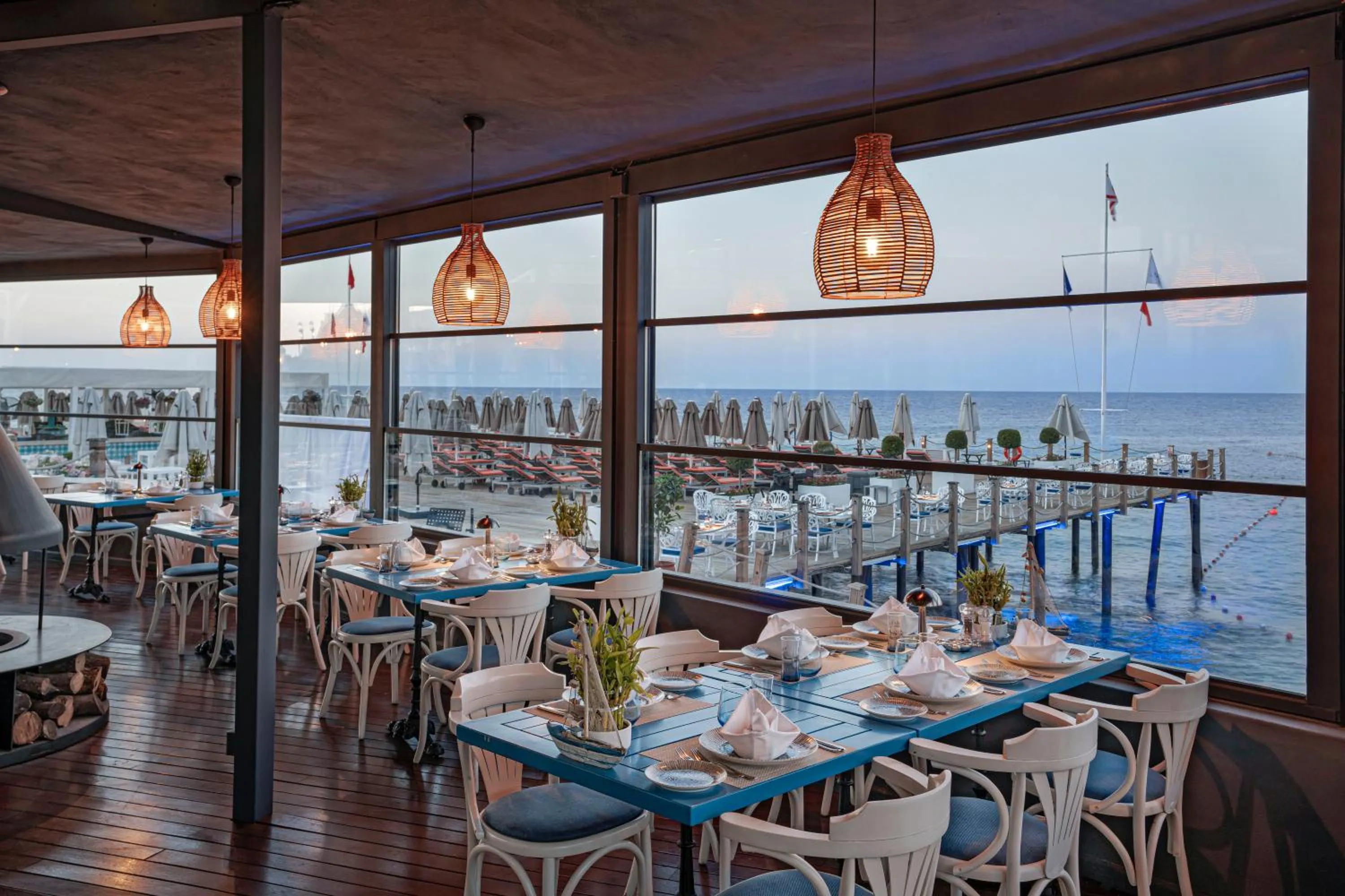 Restaurant/places to eat in Kaya Palazzo Resort & Casino