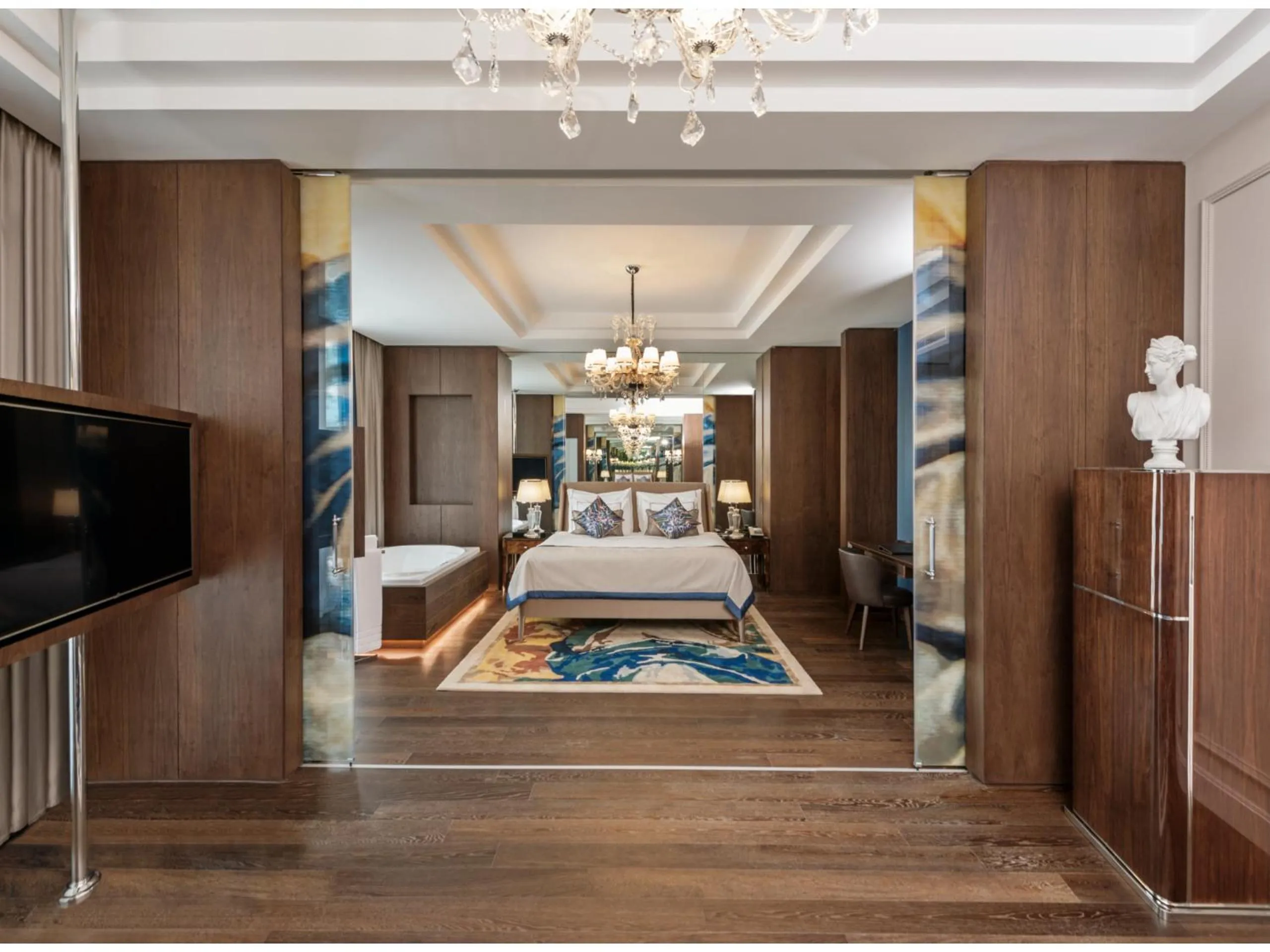 Communal lounge/ TV room in Kaya Palazzo Resort & Casino