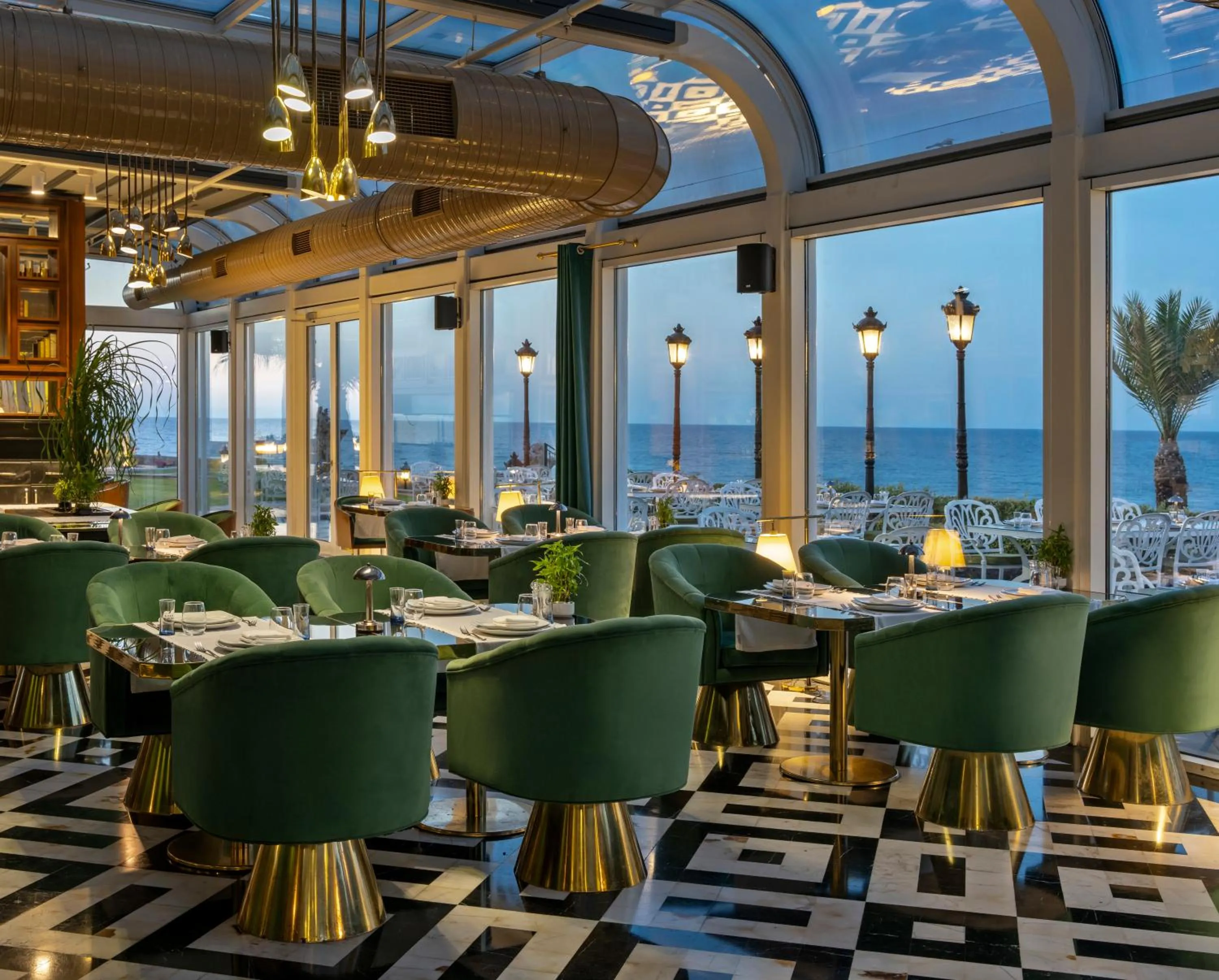 Restaurant/places to eat in Kaya Palazzo Resort & Casino