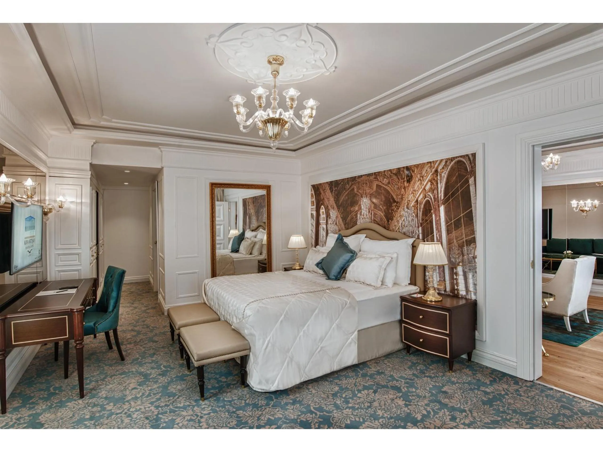 Bed in Kaya Artemis Resort & Casino