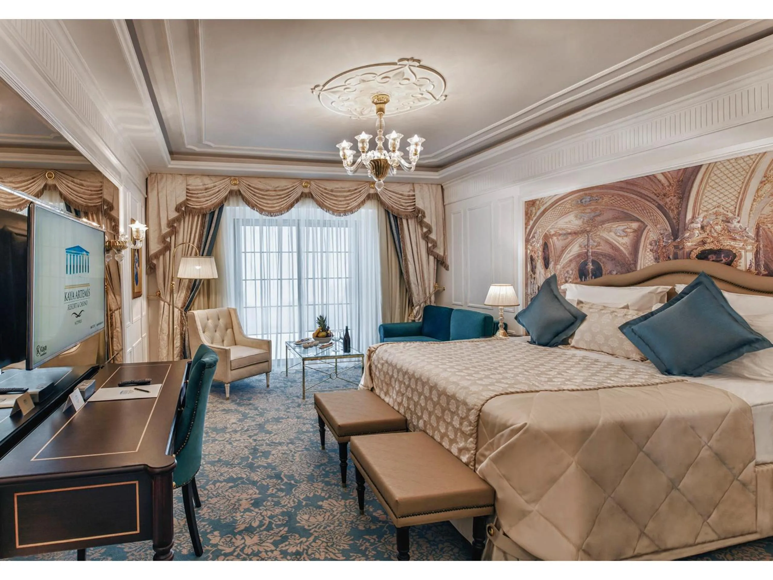 Bed in Kaya Artemis Resort & Casino