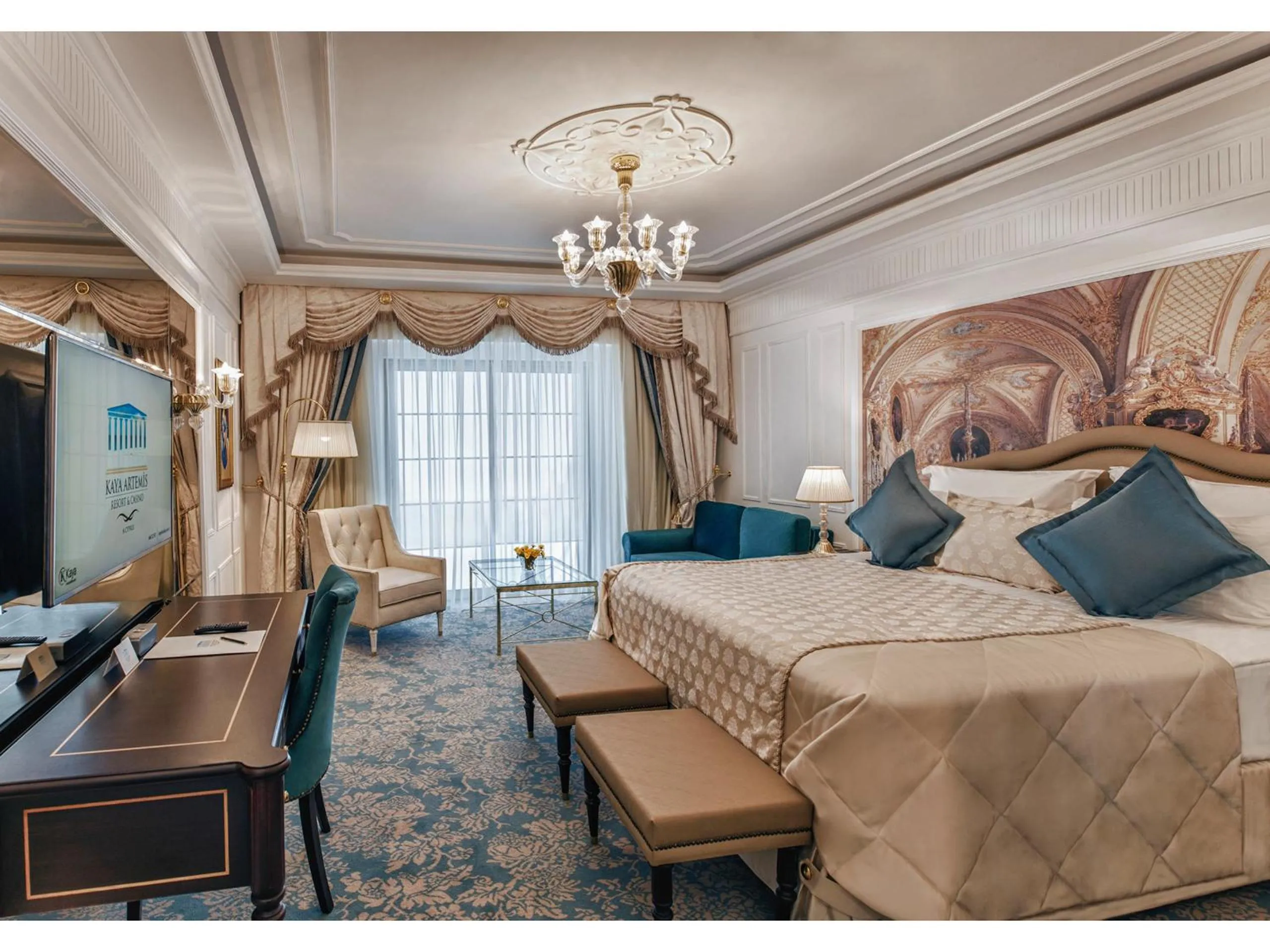 Bed in Kaya Artemis Resort & Casino