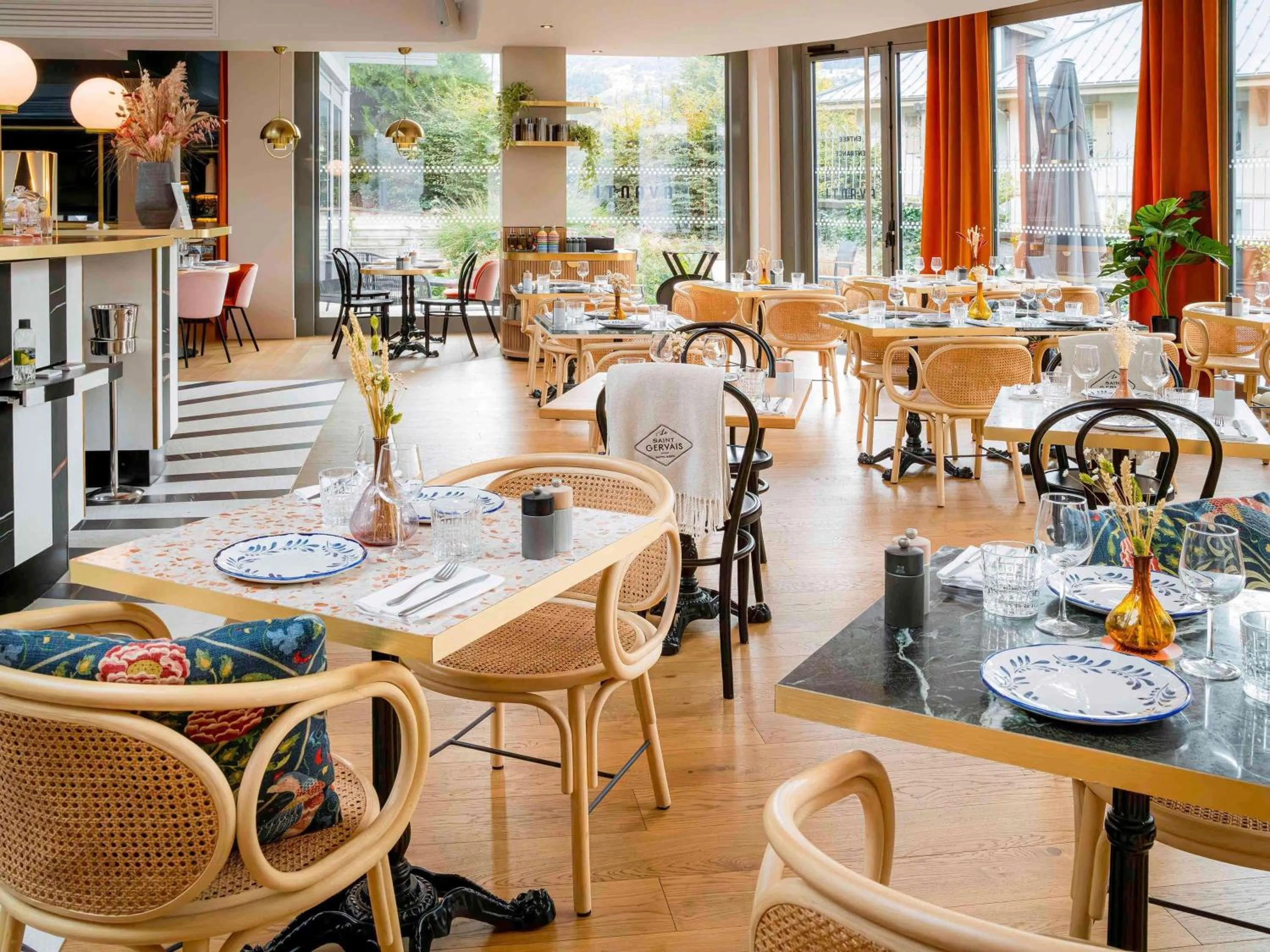 Restaurant/places to eat in Le Saint Gervais Hotel & Spa Handwritten Collection