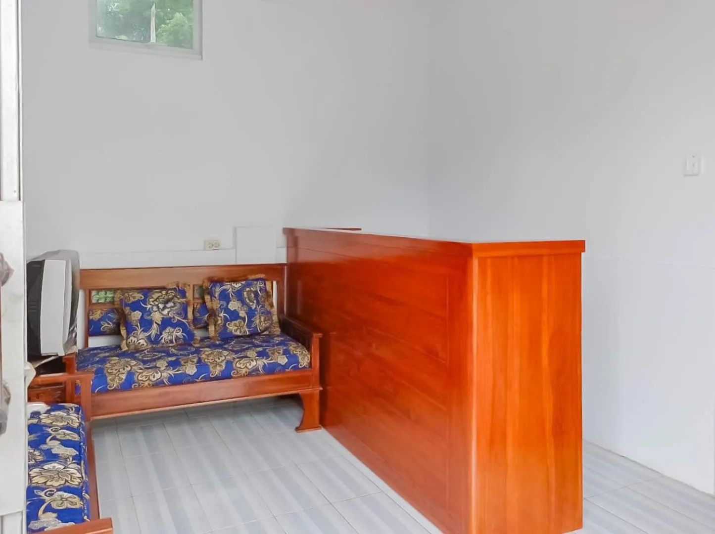 Lobby or reception, Bed in Penginapan Al Firdausi Syariah Mitra RedDoorz