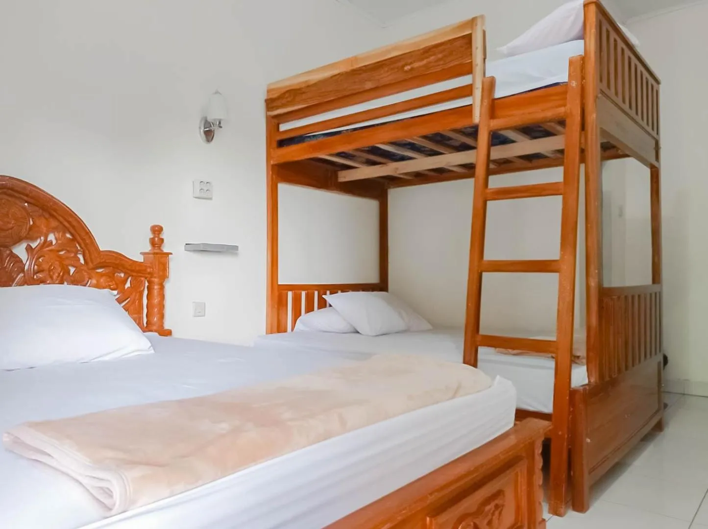 bunk bed, Bed in Penginapan Al Firdausi Syariah Mitra RedDoorz