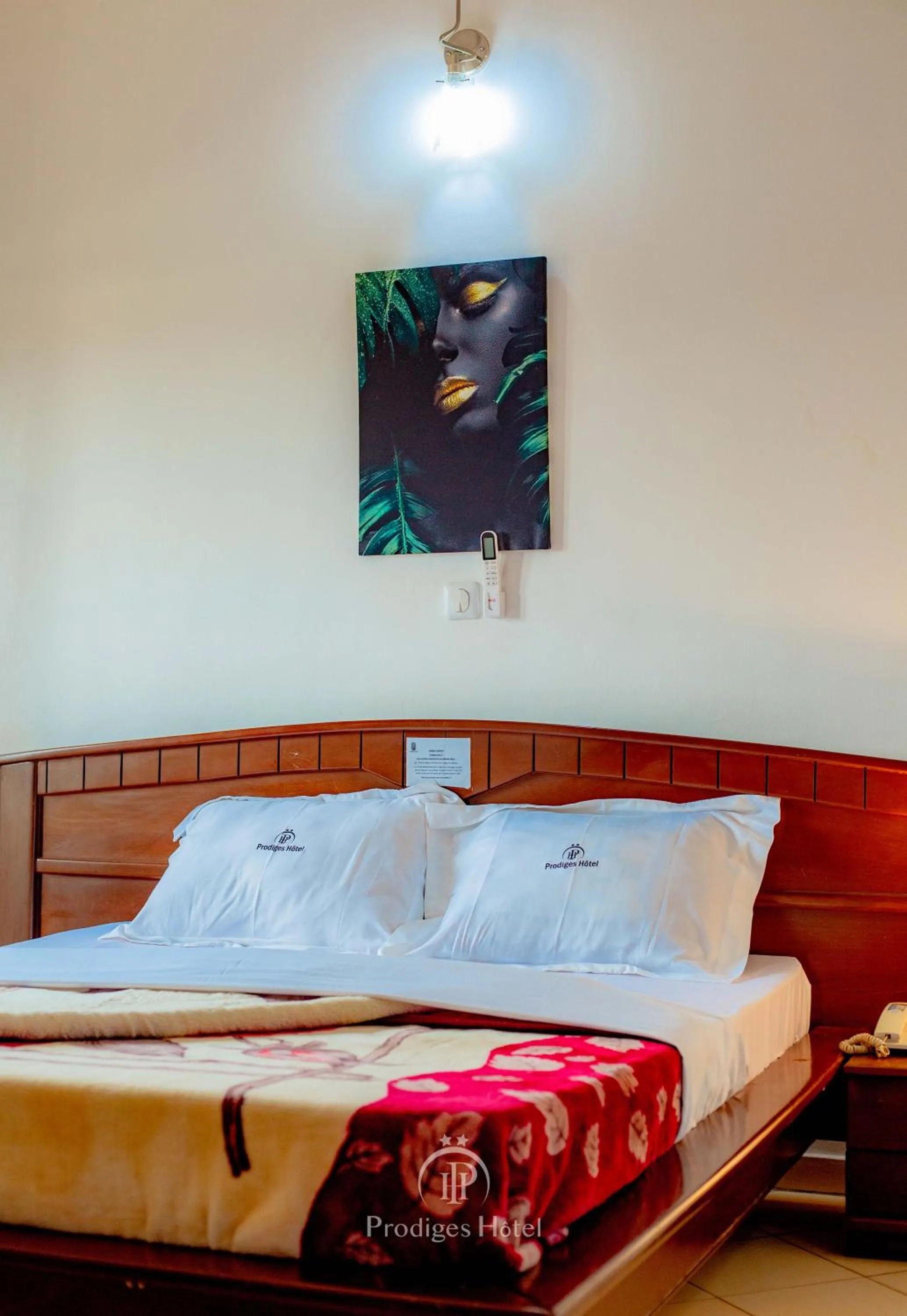 Bed in Prodiges Hôtel