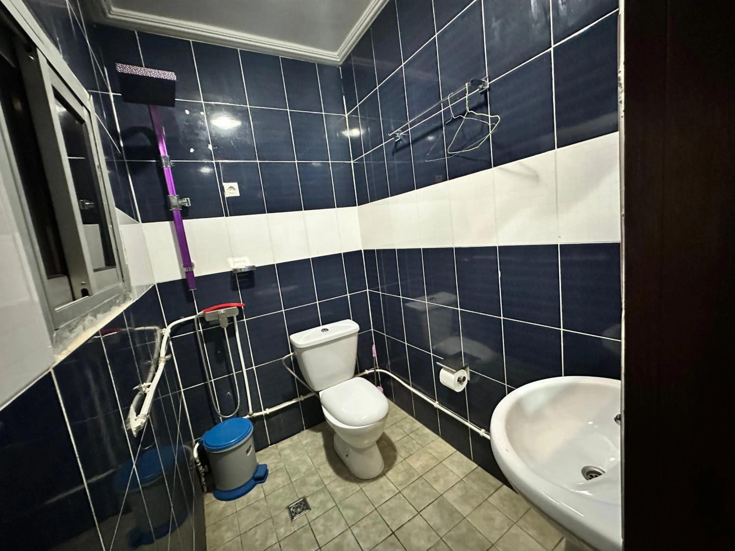 Toilet in Prodiges Hôtel