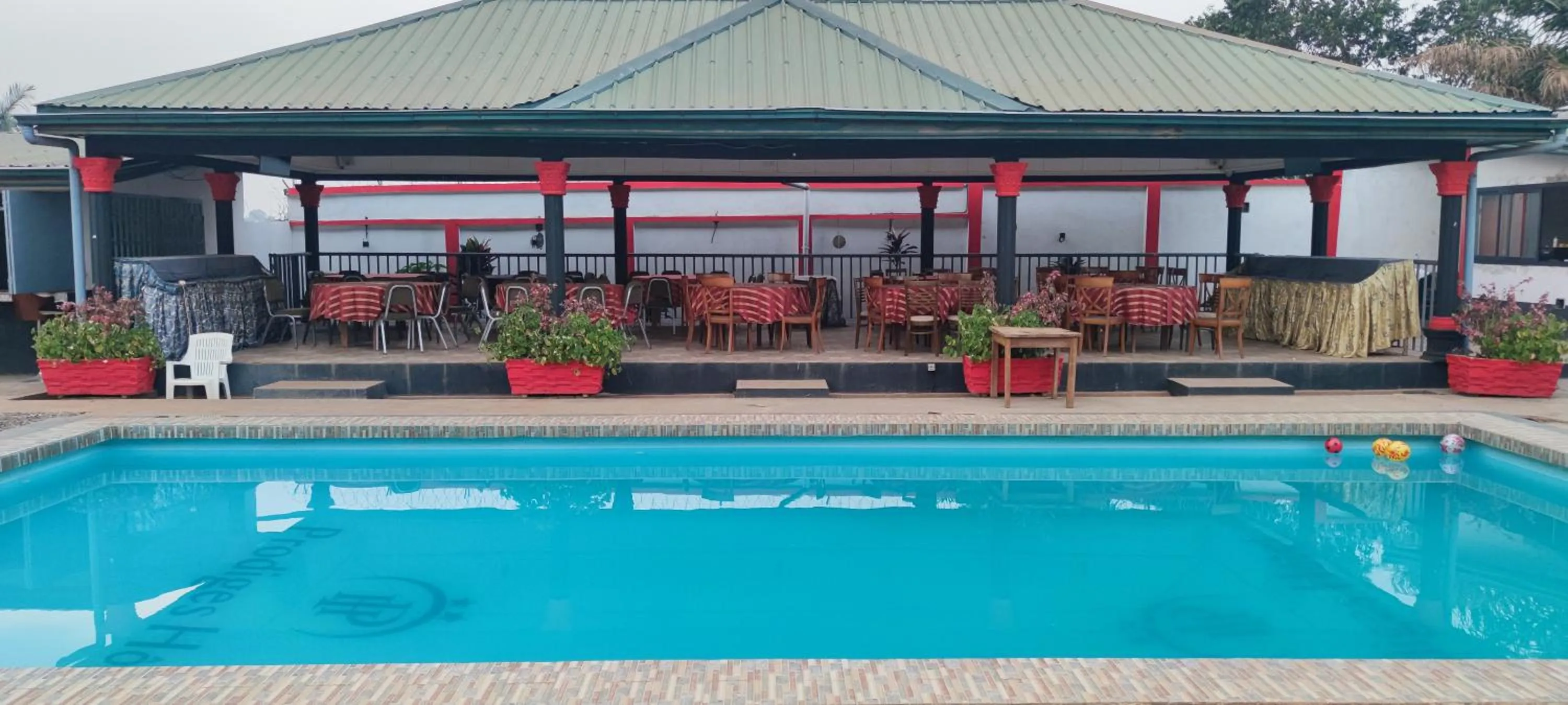 Patio in Prodiges Hôtel