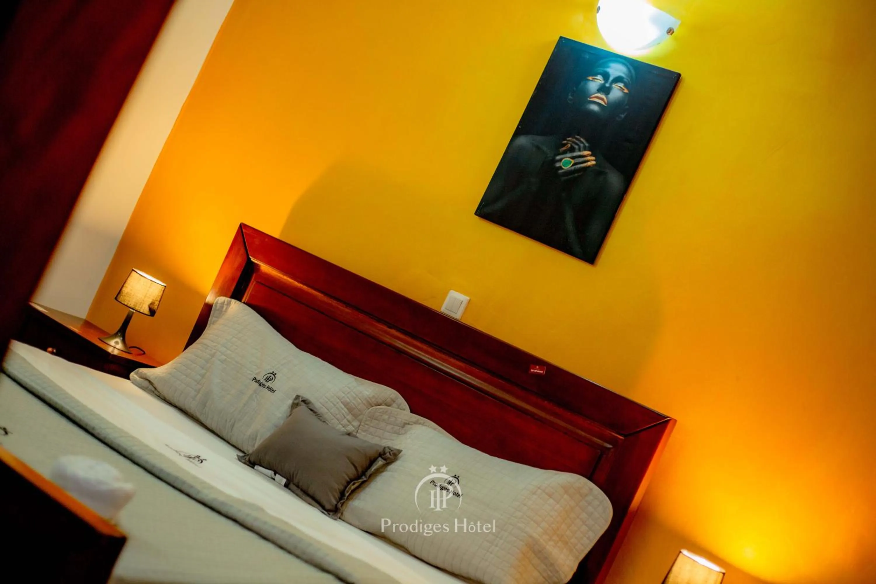 Bed in Prodiges Hôtel