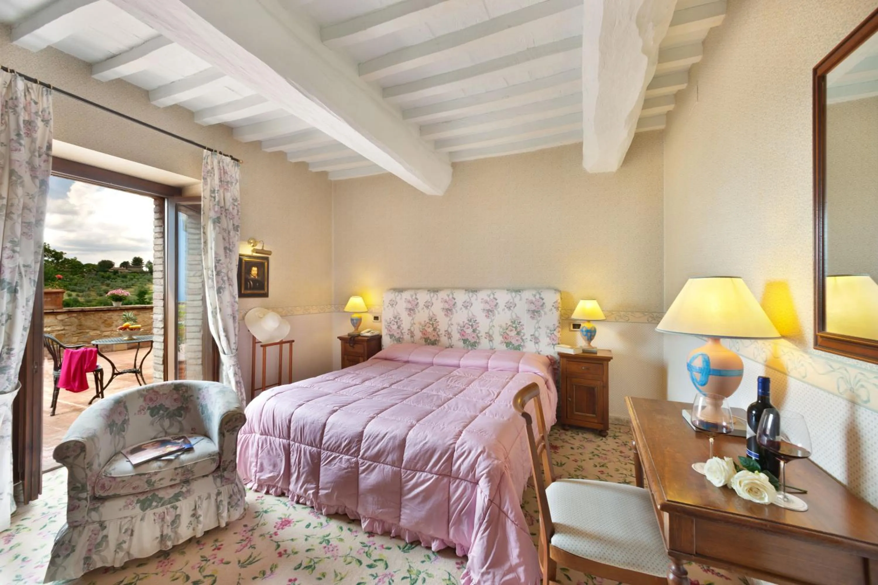 Photo of the whole room, Bed in Relais Il Canalicchio Country Resort & SPA