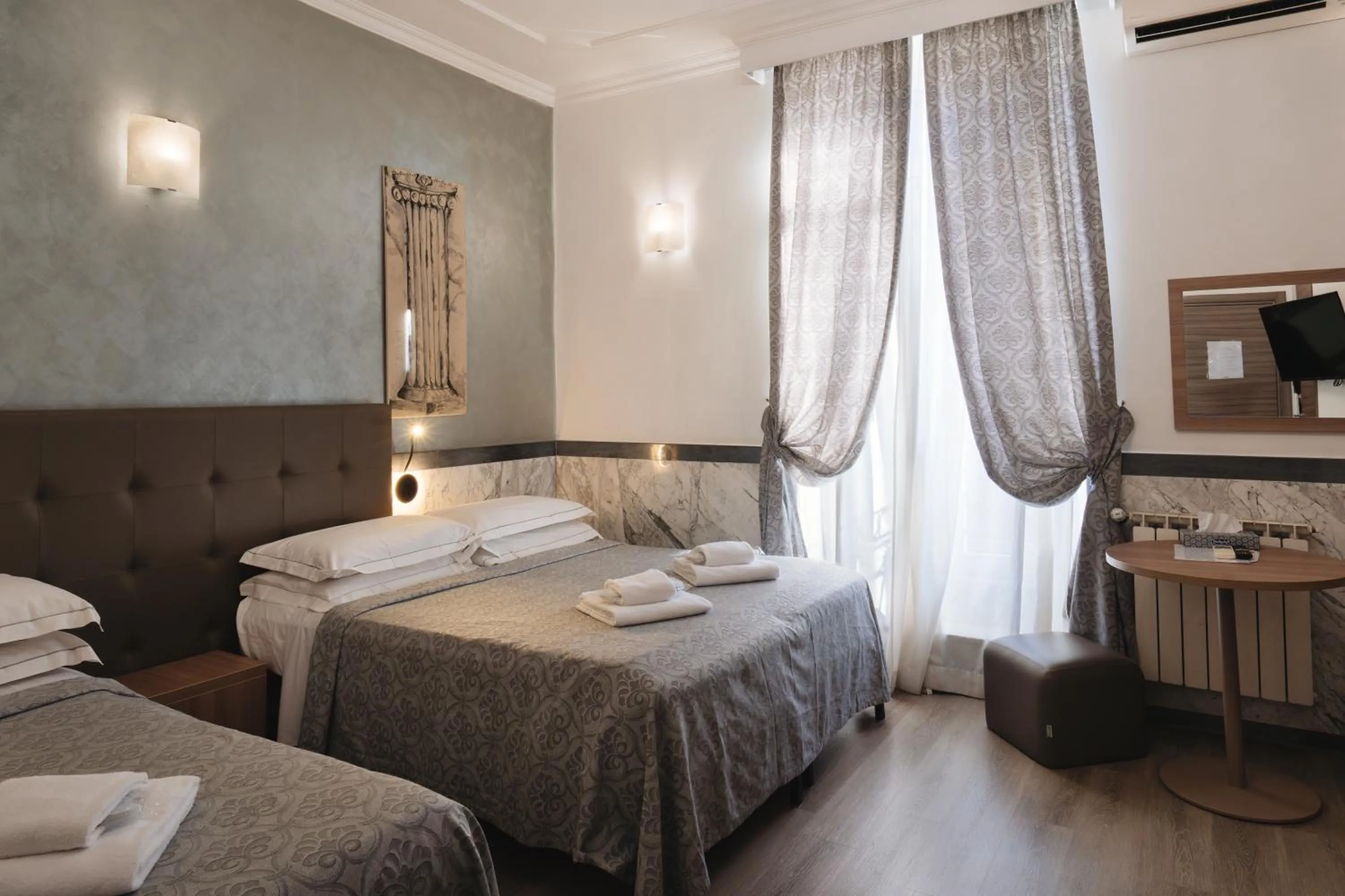 Bedroom, Bed in Hotel Centro Cavour Roma