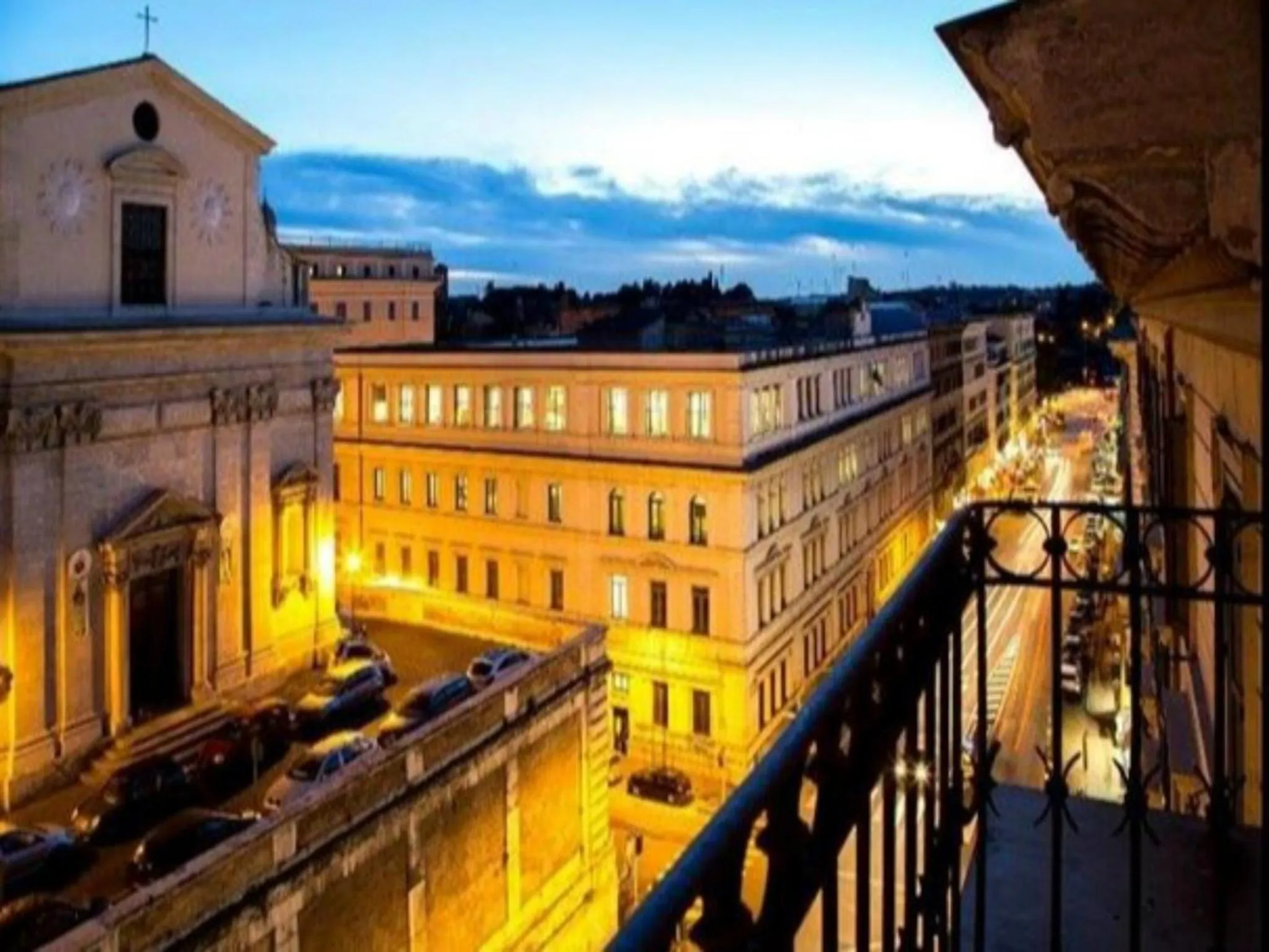 Bird's eye view in Hotel Centro Cavour Roma