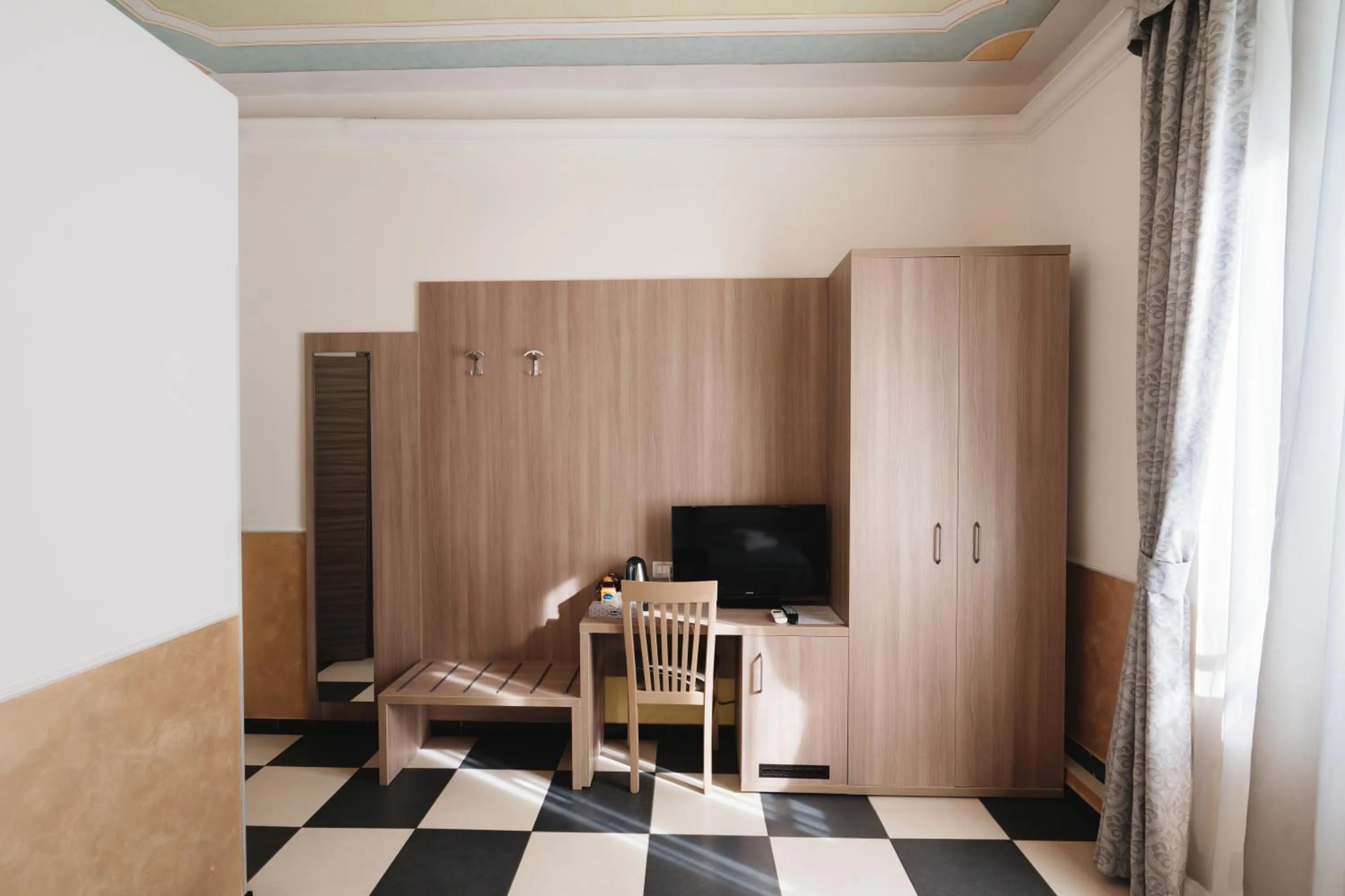 TV and multimedia in Hotel Centro Cavour Roma