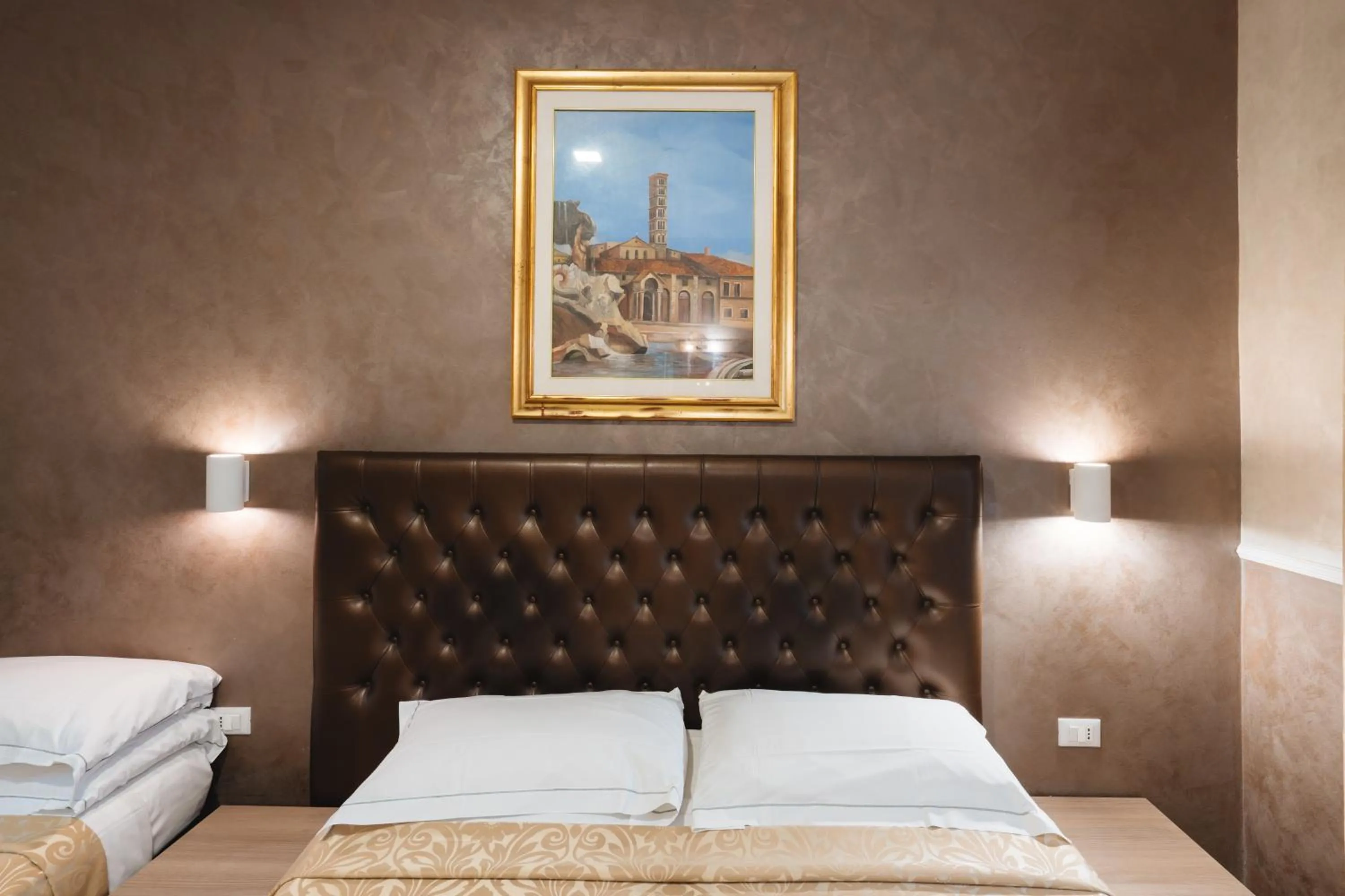 Decorative detail, Bed in Hotel Centro Cavour Roma