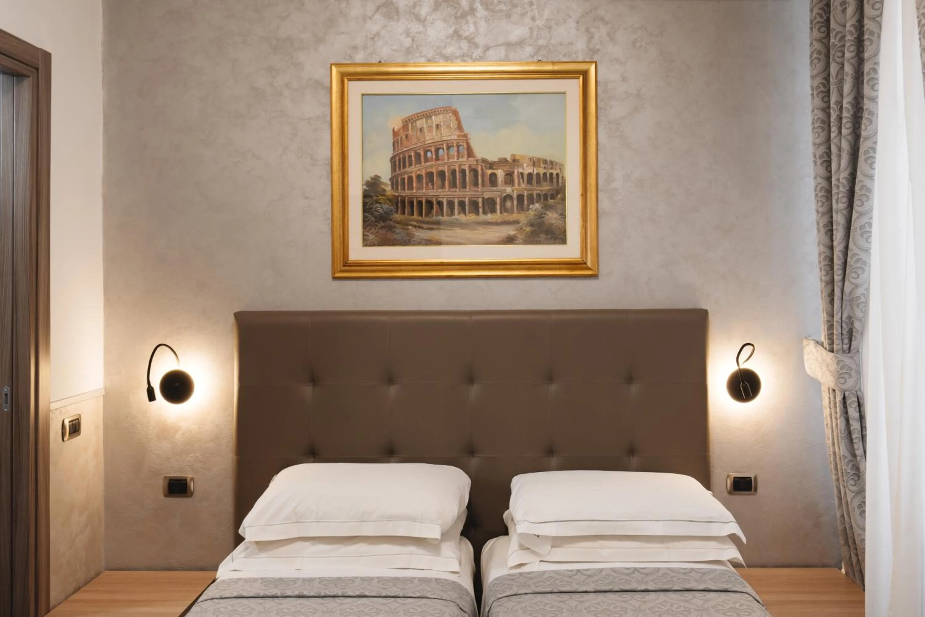 Bedroom, Bed in Hotel Centro Cavour Roma