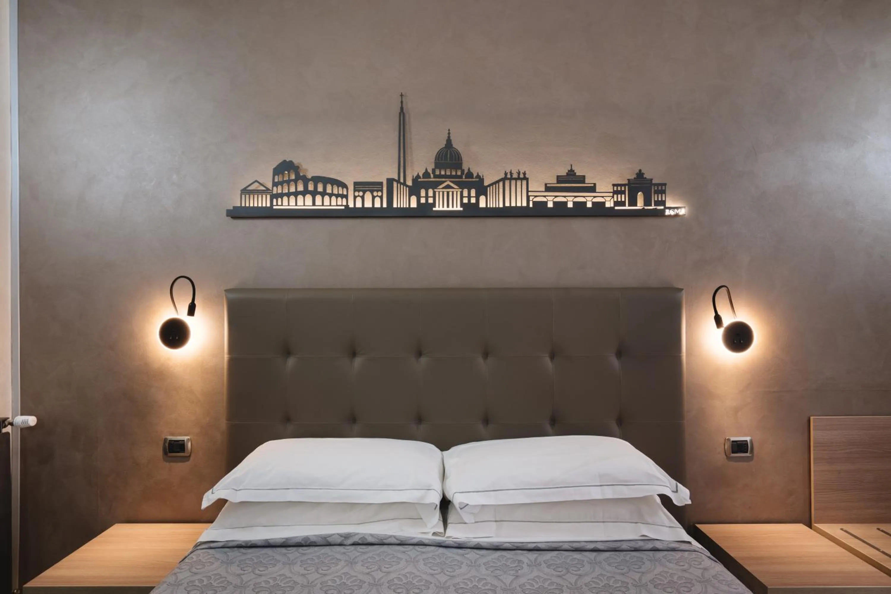 Photo of the whole room, Bed in Hotel Centro Cavour Roma