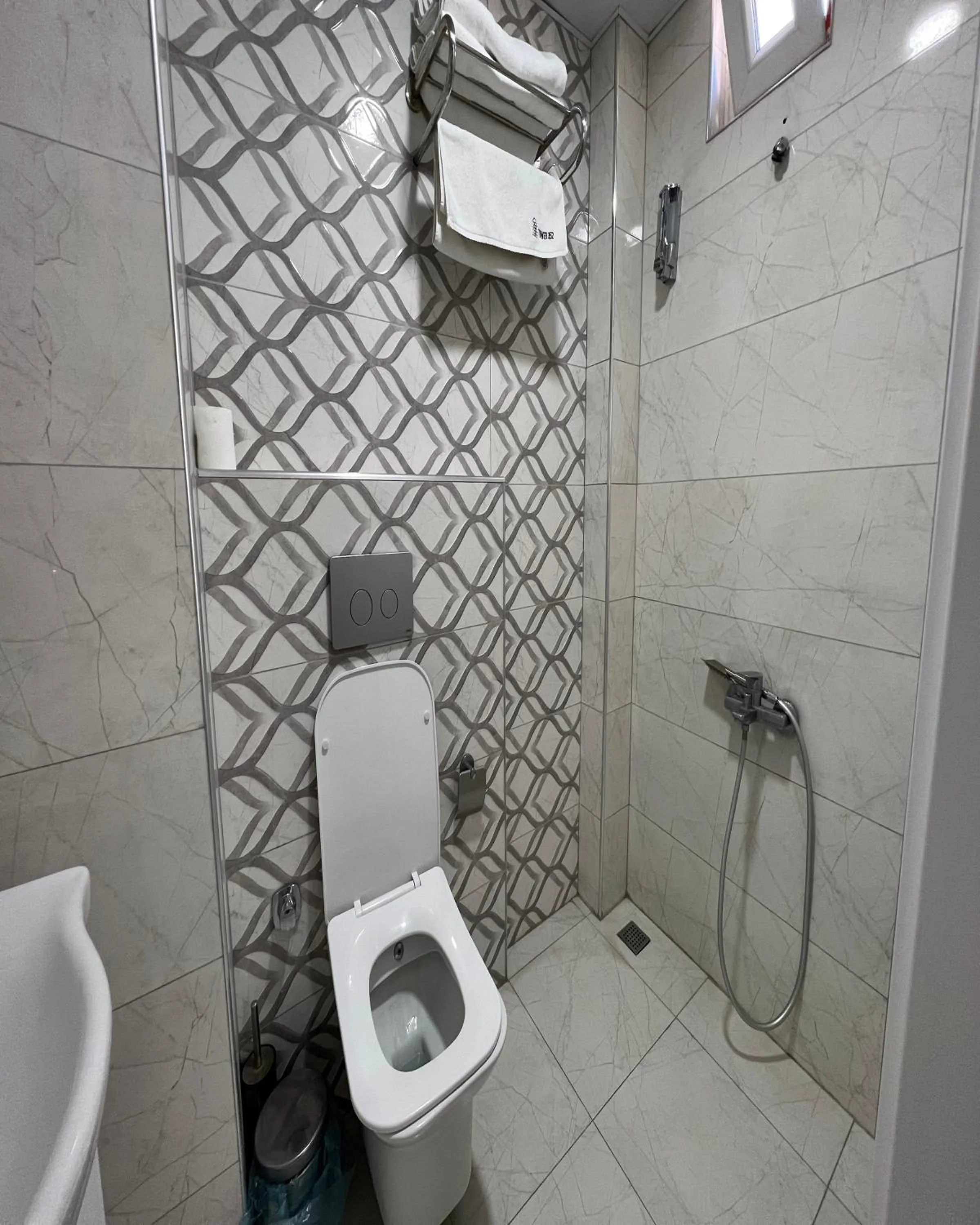 Bathroom in Tower352