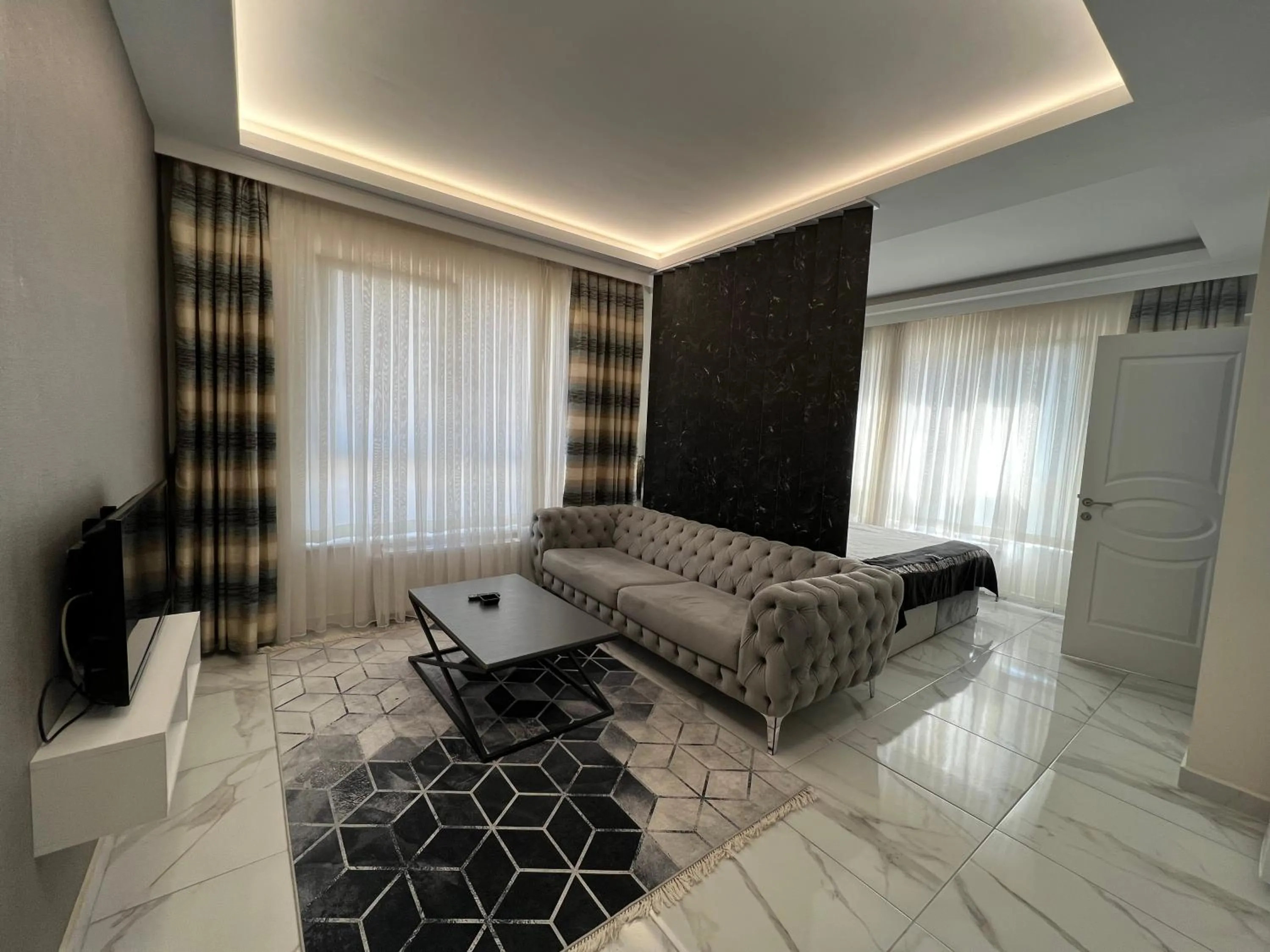 Photo of the whole room in Tower352