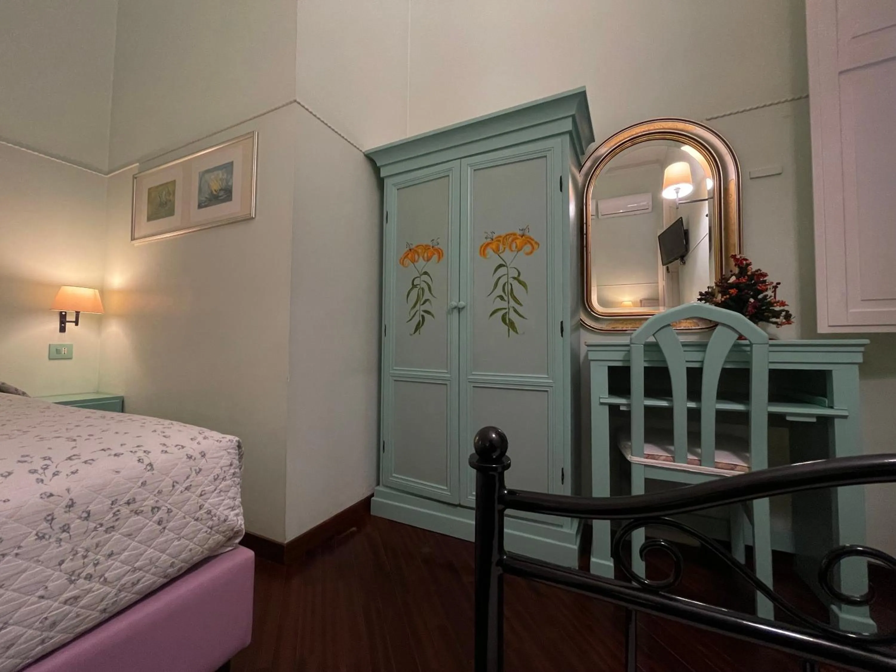 Decorative detail, Bed in Lilium Boutique Hotel