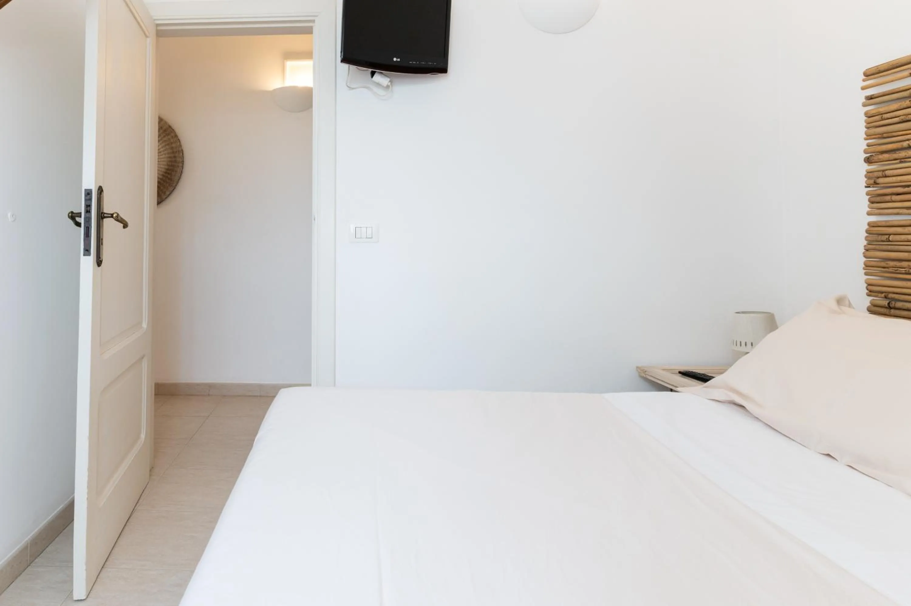 Bedroom, Bed in La Casèdde