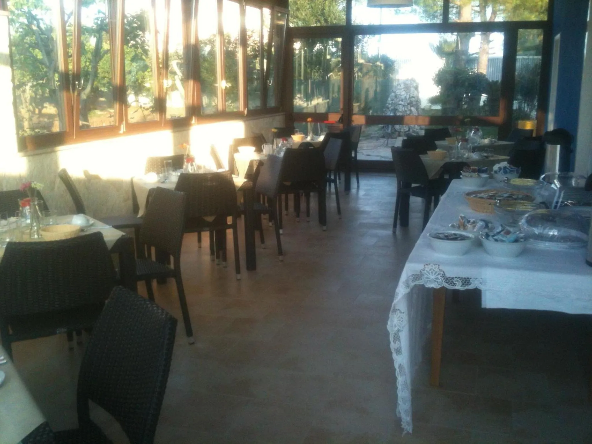 Restaurant/places to eat in Bed and Breakfast Fly