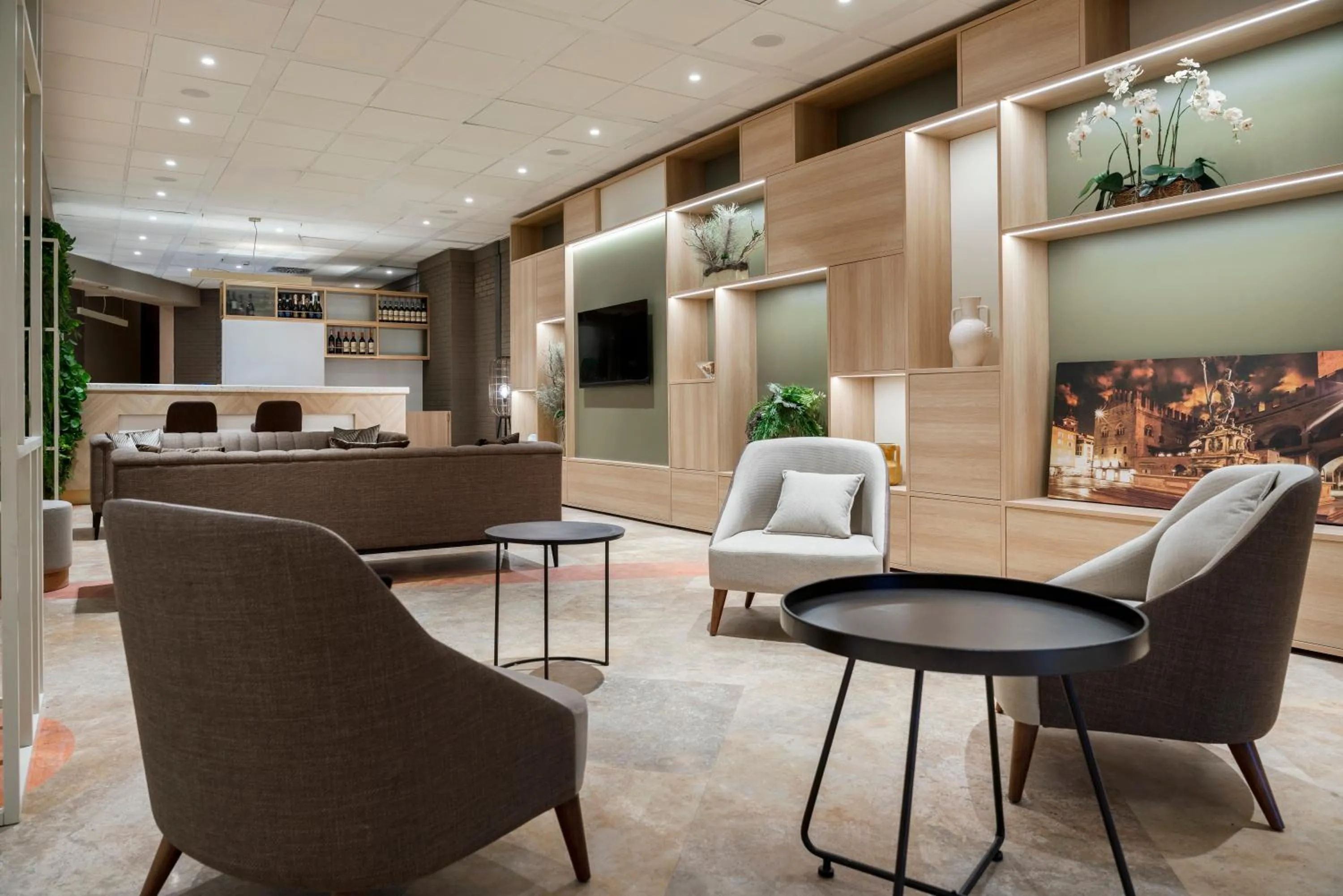 Lounge or bar in Hilton Garden Inn Bologna North