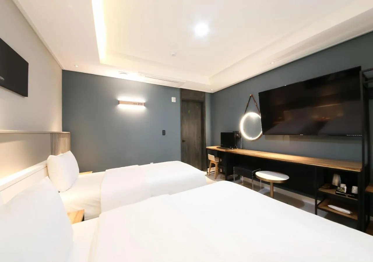 Photo of the whole room, Bed in West In Hotel Yeosu
