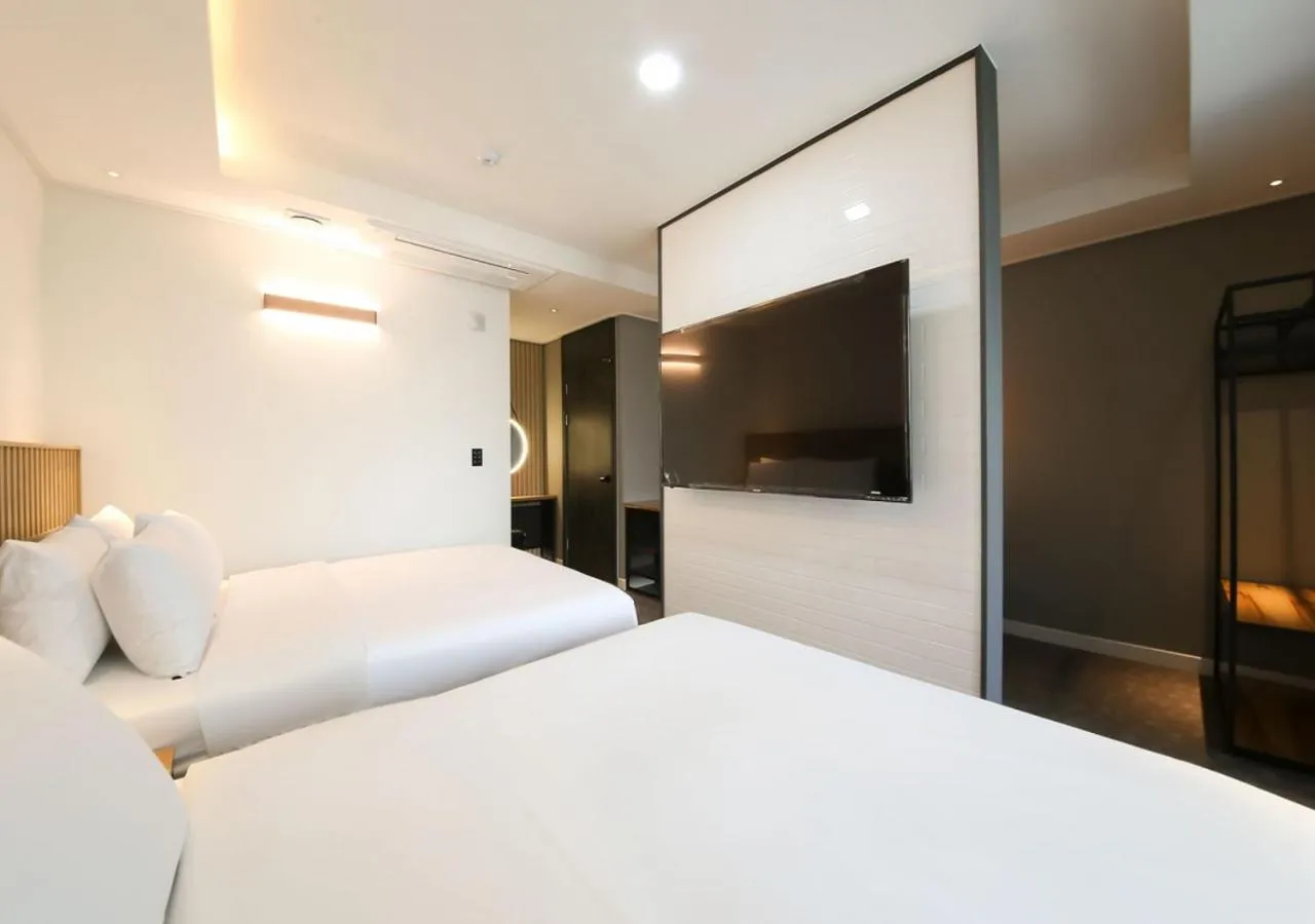 Bed in West In Hotel Yeosu