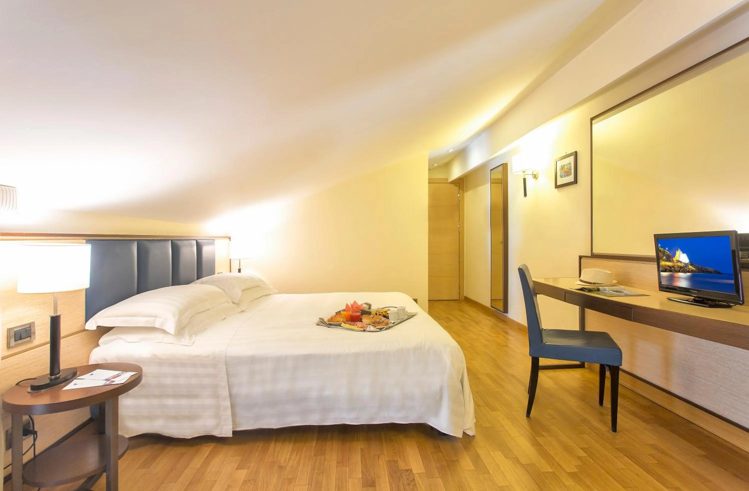 Bedroom, Bed in Virgilio Grand Hotel