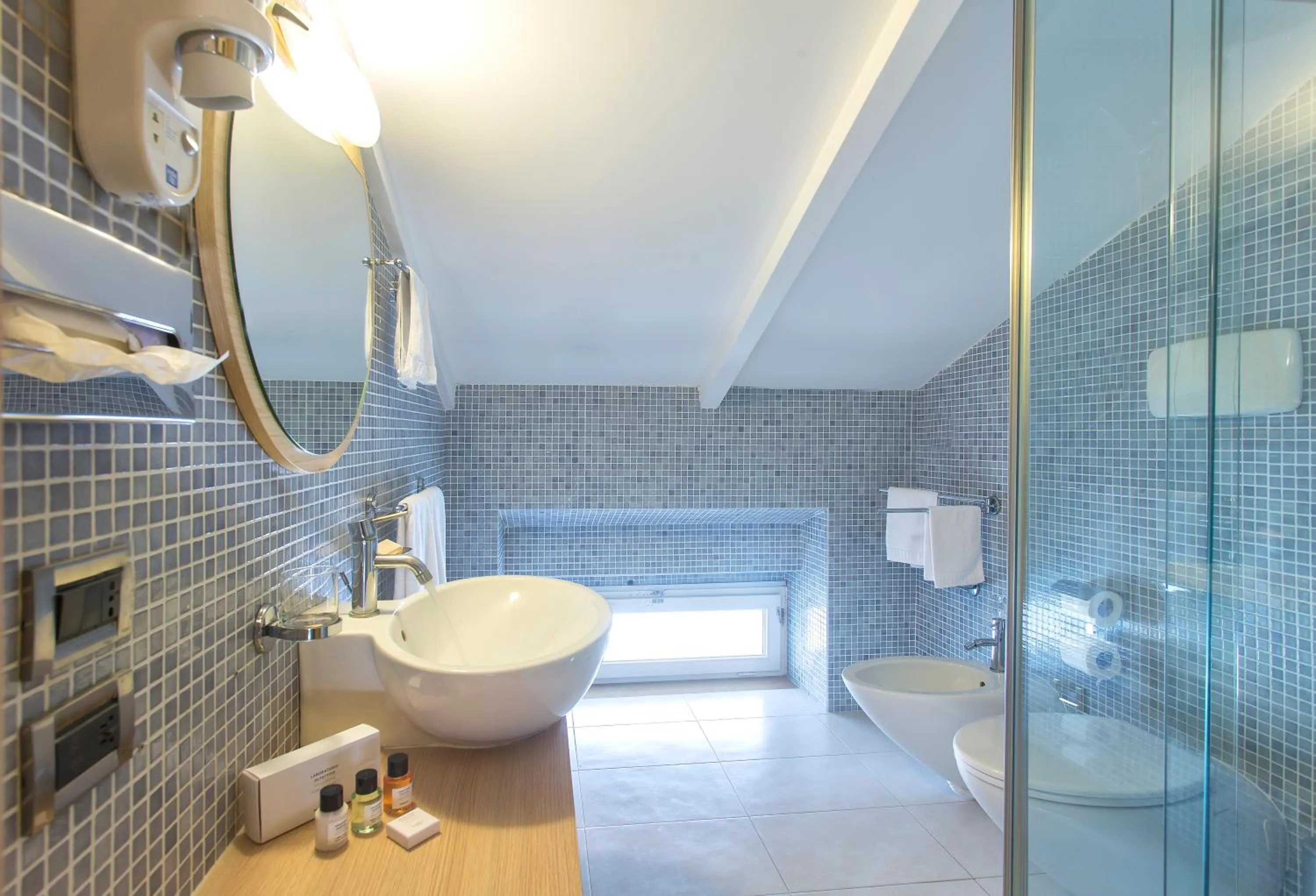 Toilet in Virgilio Grand Hotel