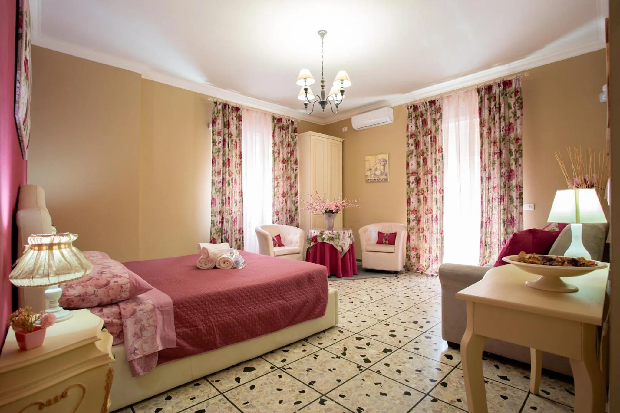 Bed in Vatican Station