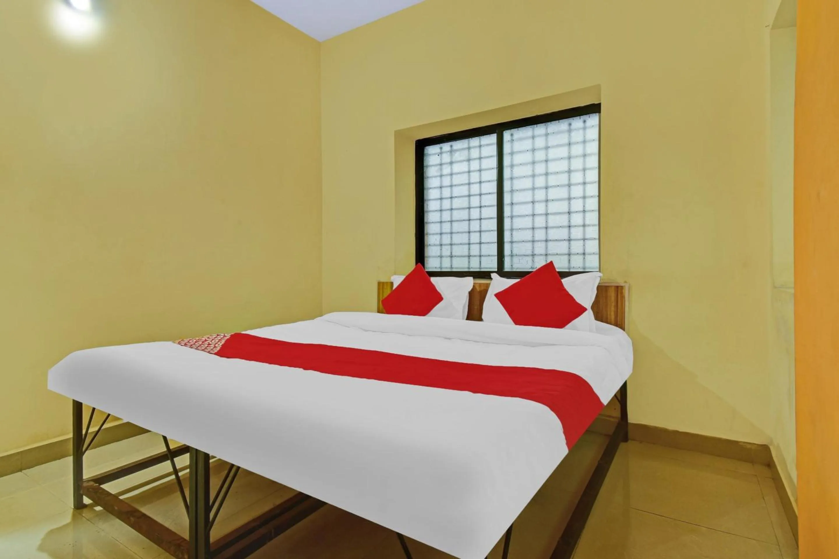 Bathroom in Hotel O Golden Key