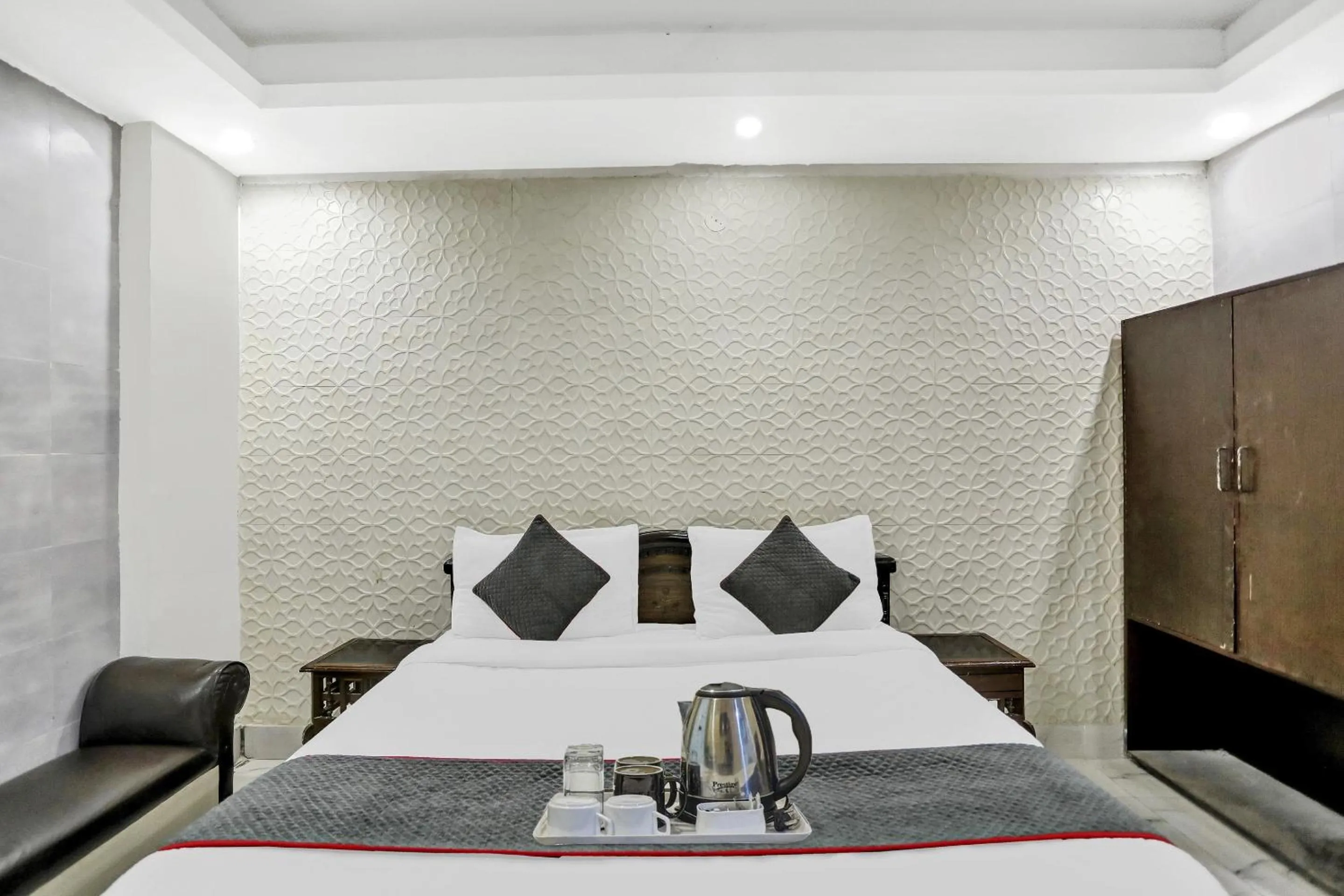 Bedroom, Bed in Collection O AP Grand