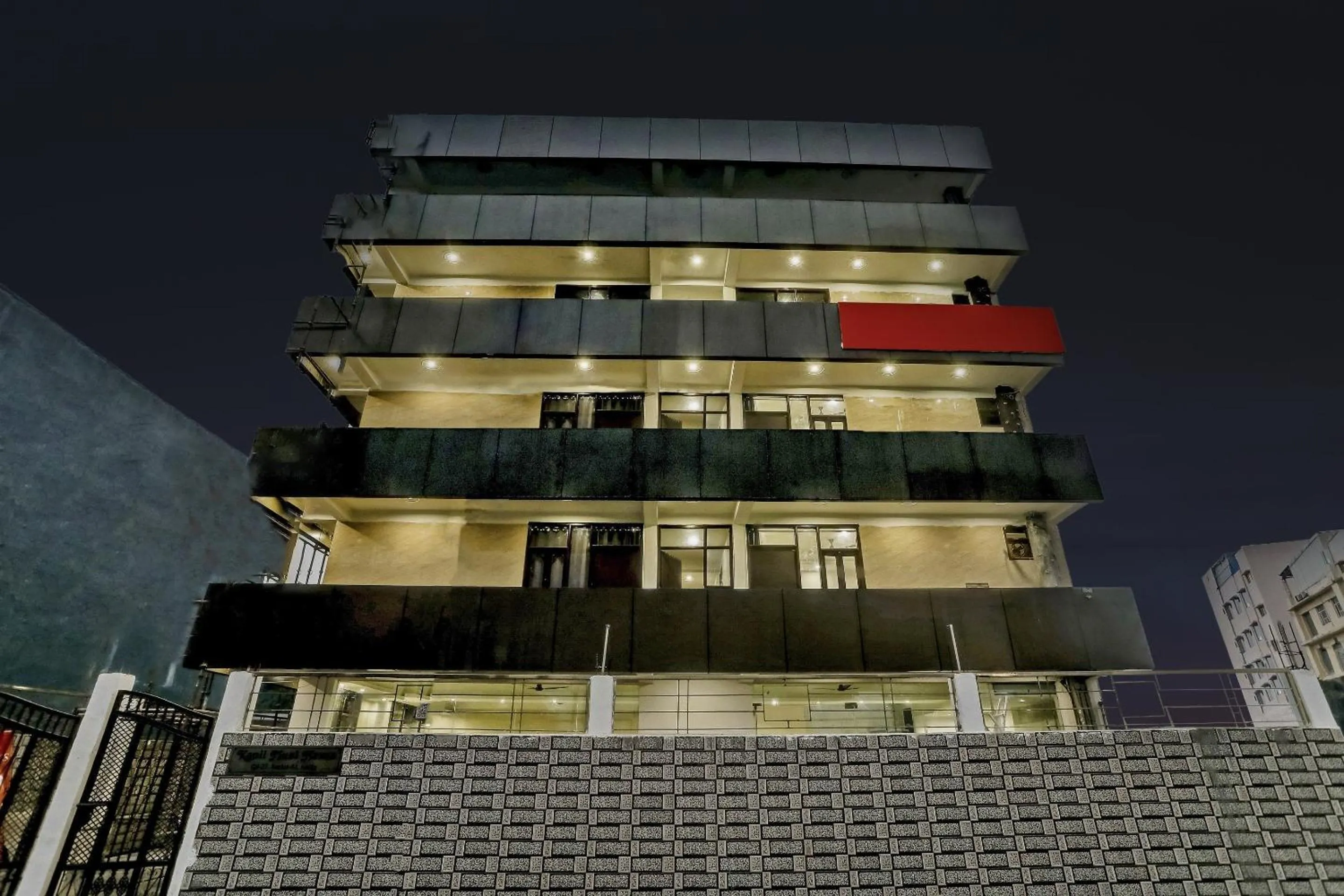 Facade/entrance in Collection O AP Grand