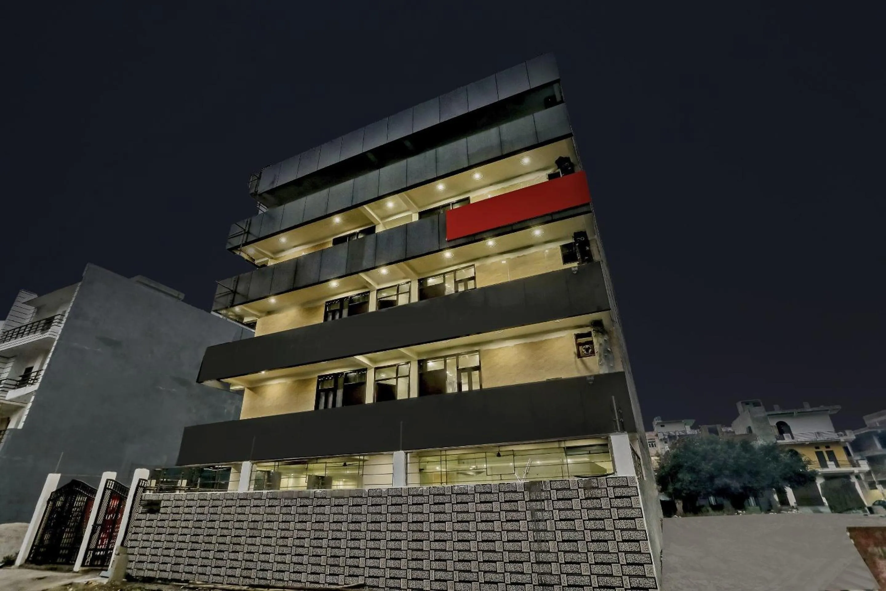 Facade/entrance in Collection O AP Grand