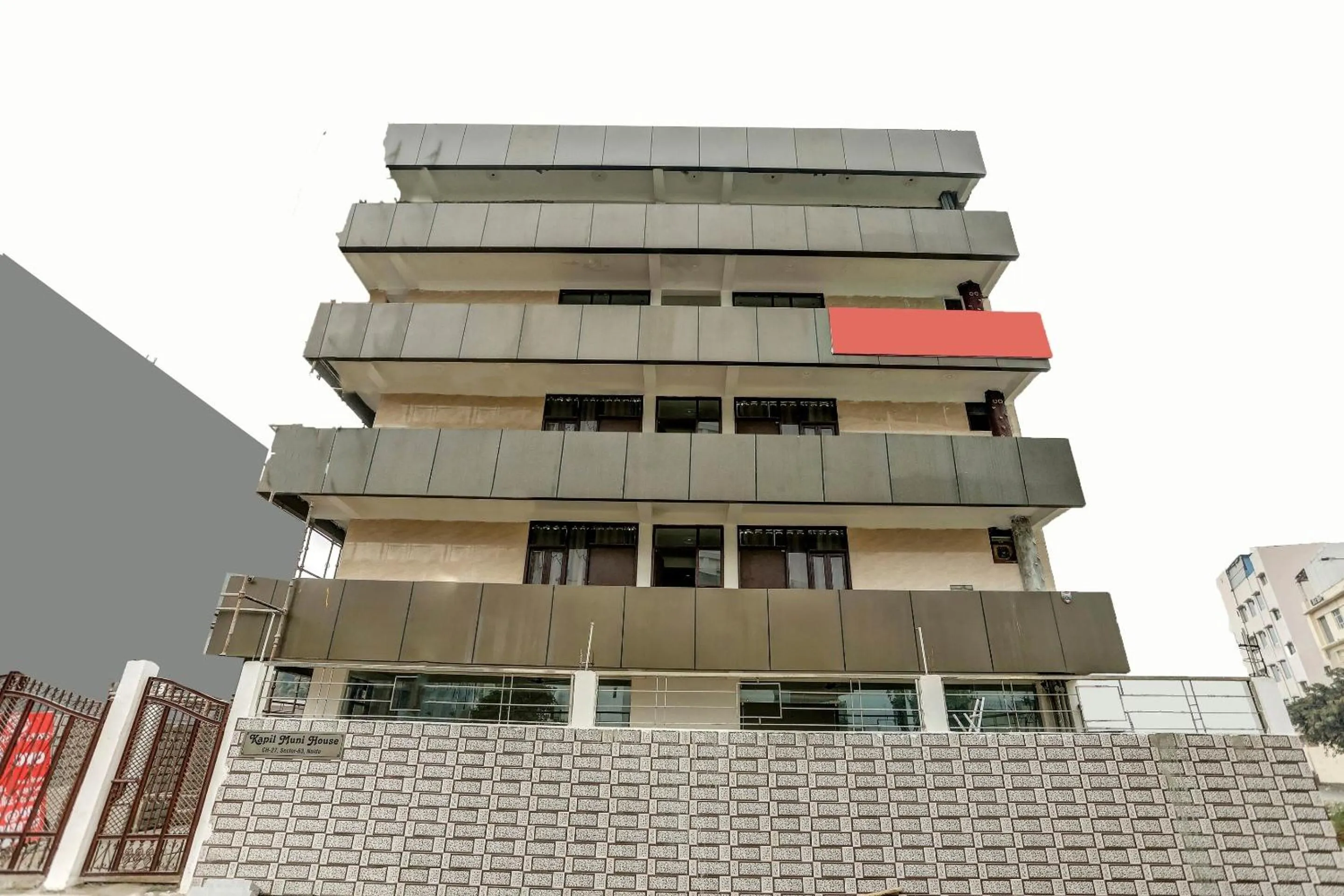 Facade/entrance in Collection O AP Grand