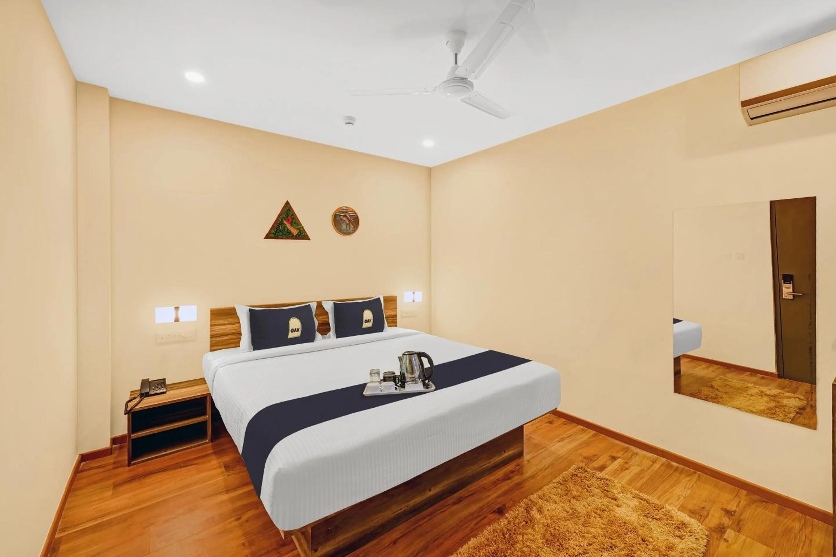 Bedroom in Townhouse OAK Hillside Aqua