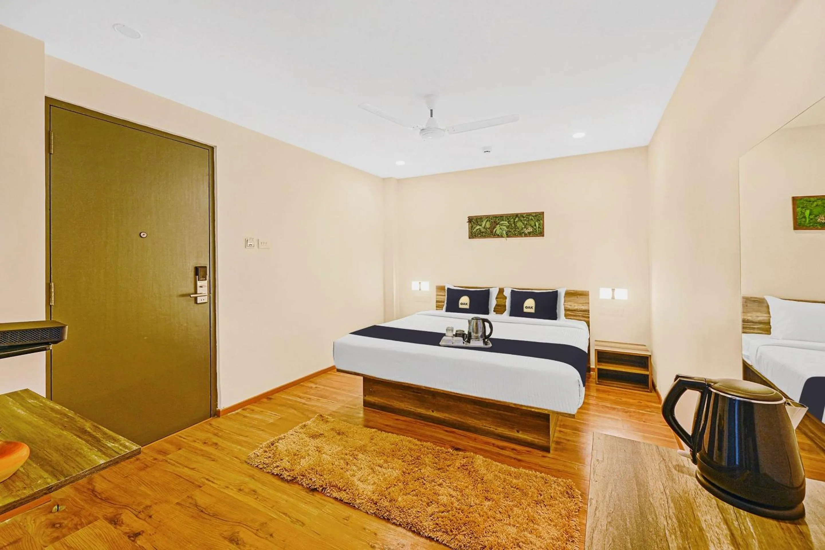 Bedroom in Townhouse OAK Hillside Aqua