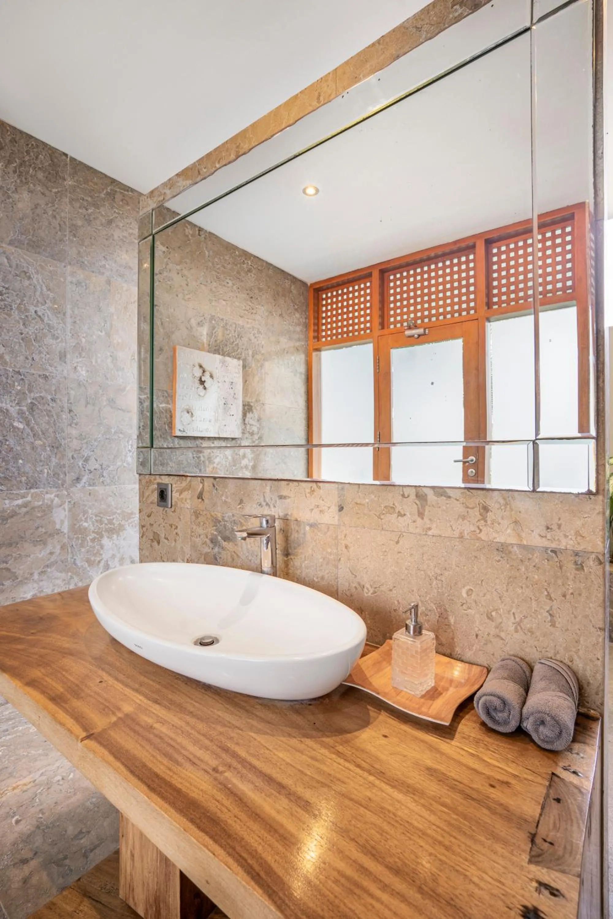 Bathroom in Neo Buana Villa by Betterplace