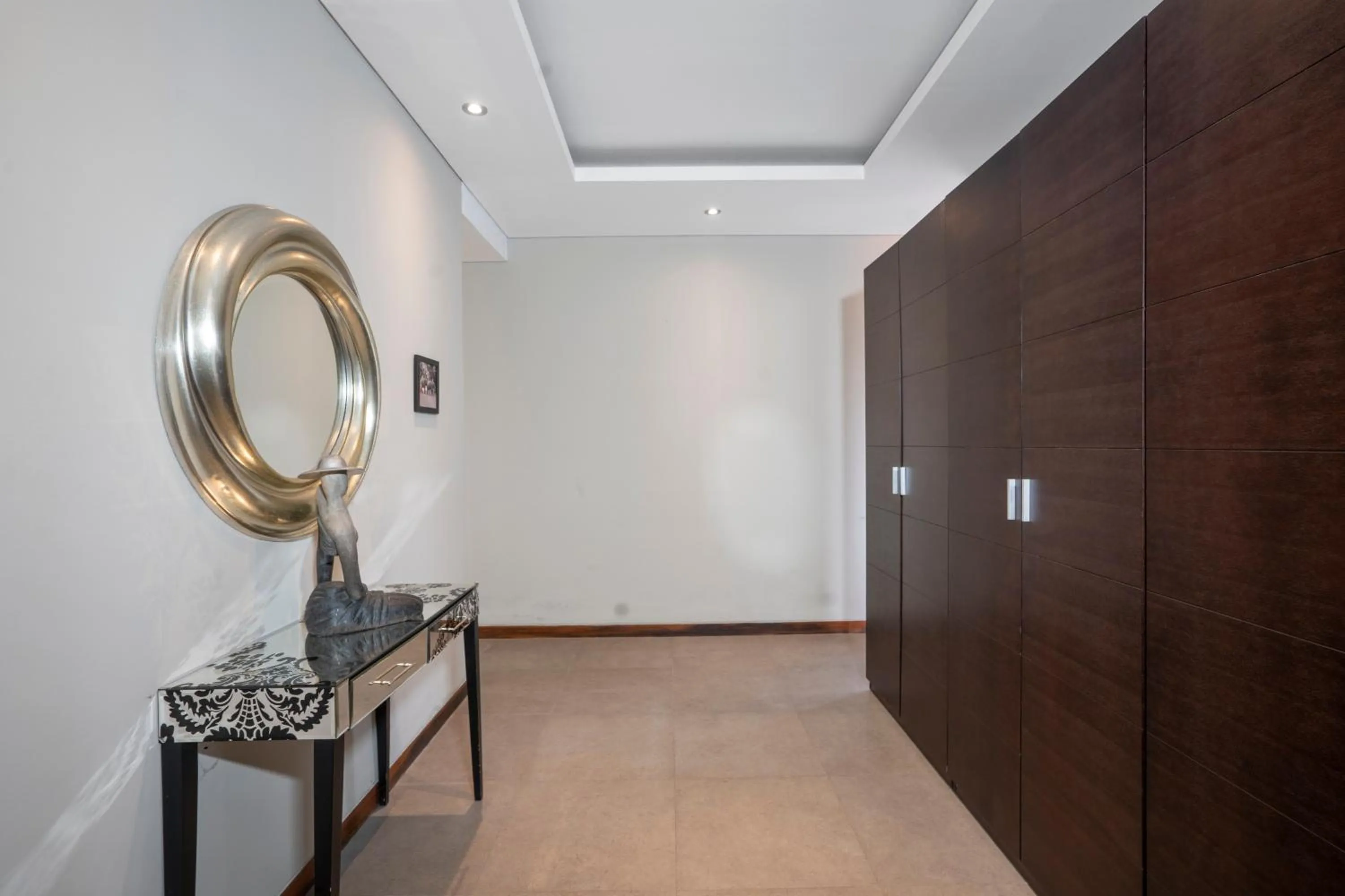 wardrobe in Neo Buana Villa by Betterplace