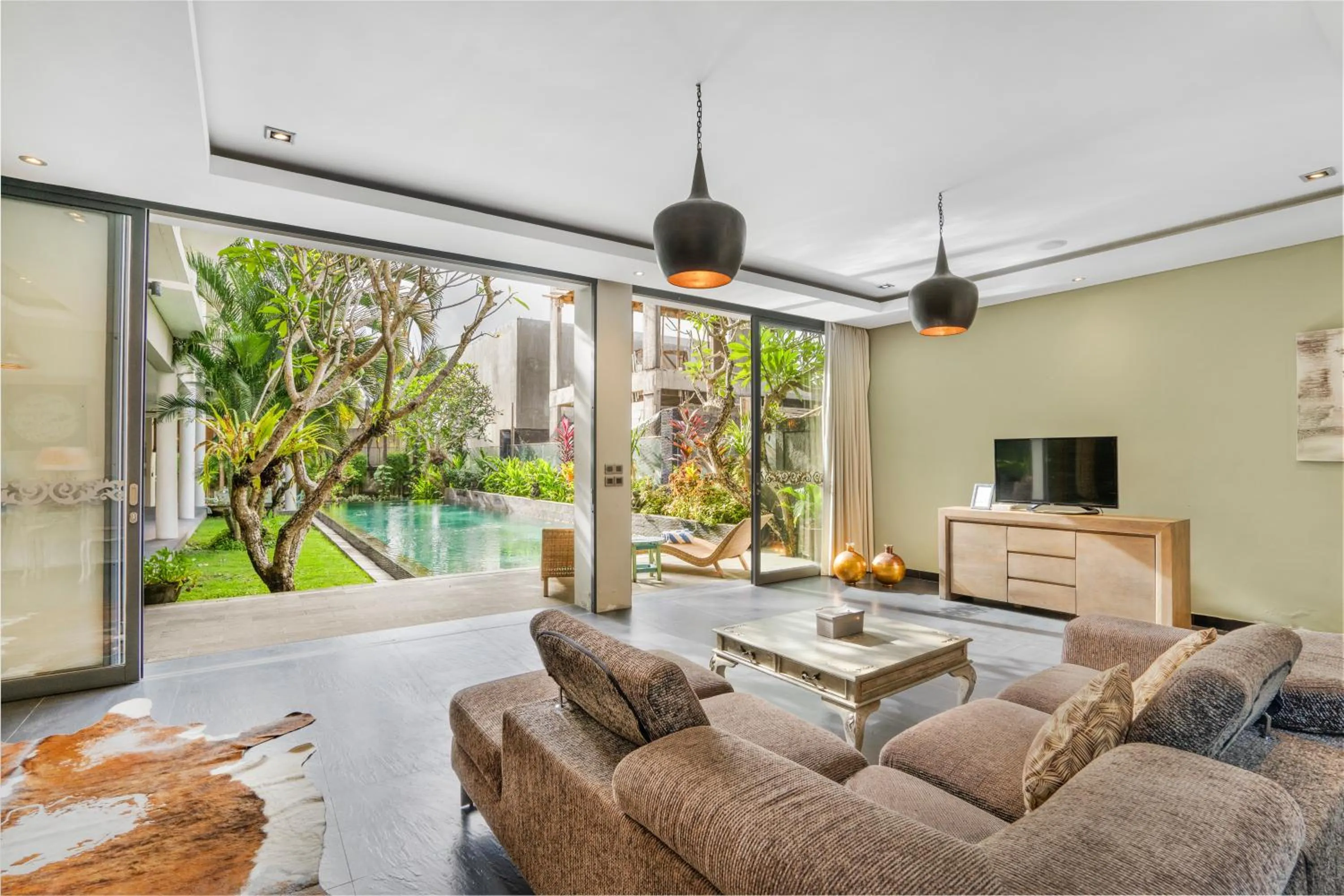 Living room in Neo Buana Villa by Betterplace