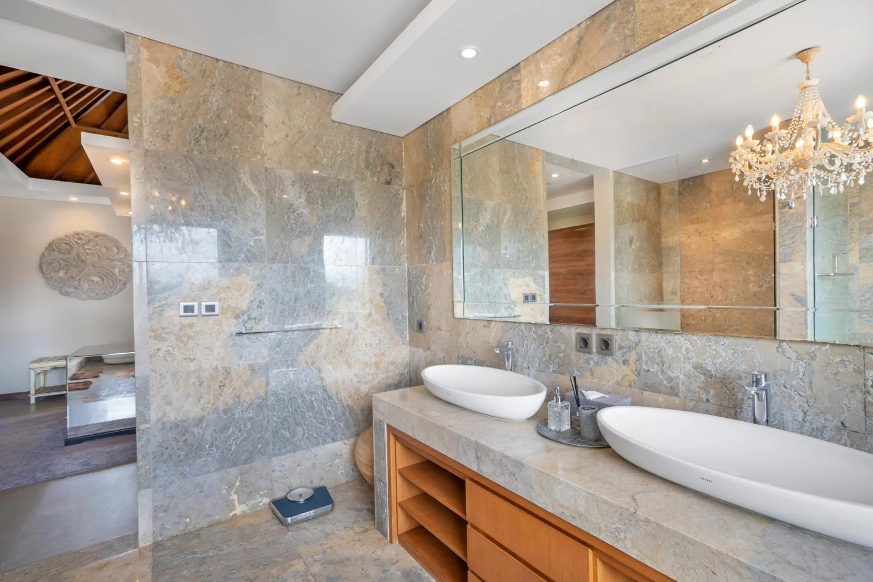 Toilet in Neo Buana Villa by Betterplace