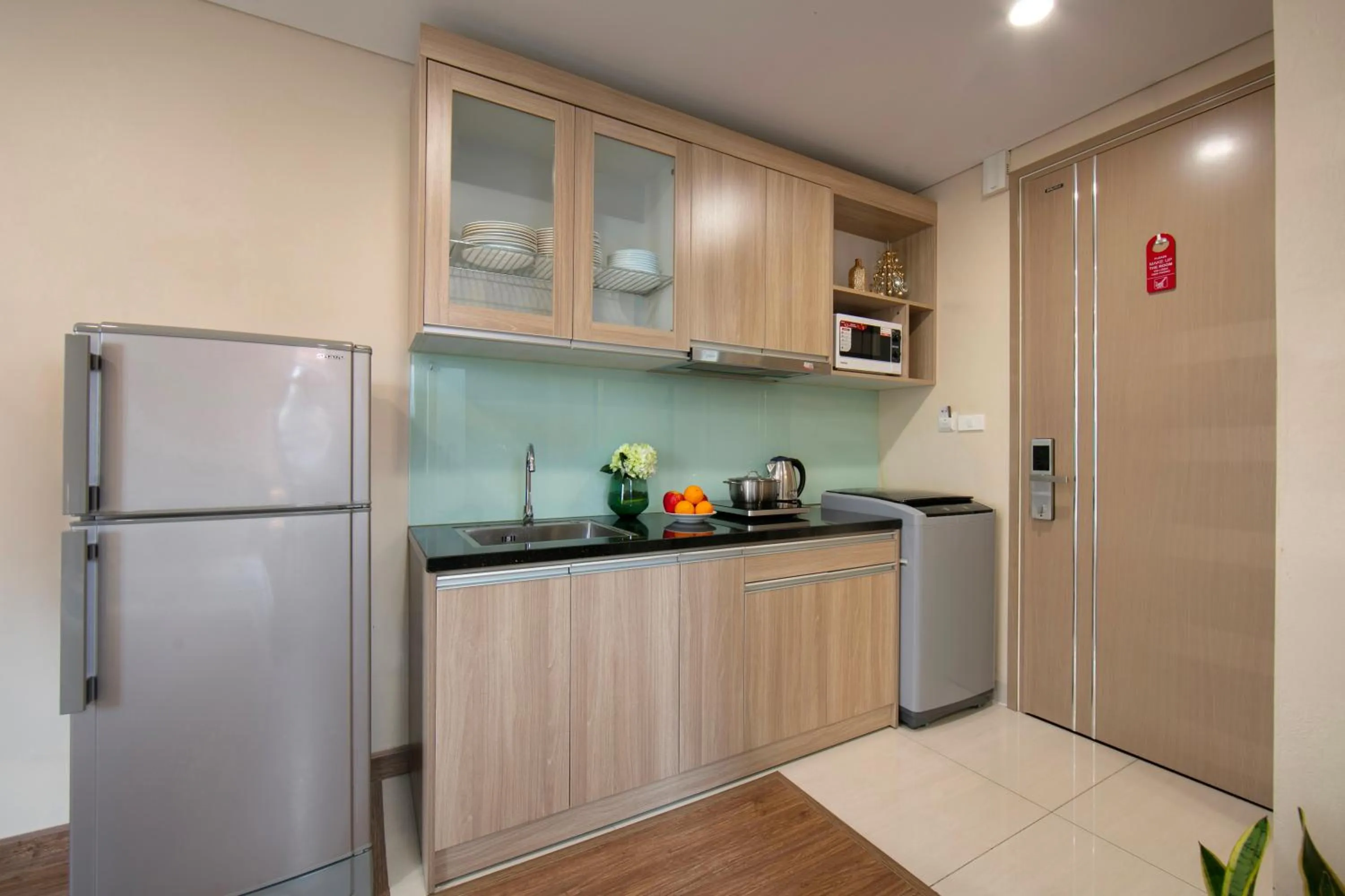 HB Serviced Apartment - Lạc Long Quân