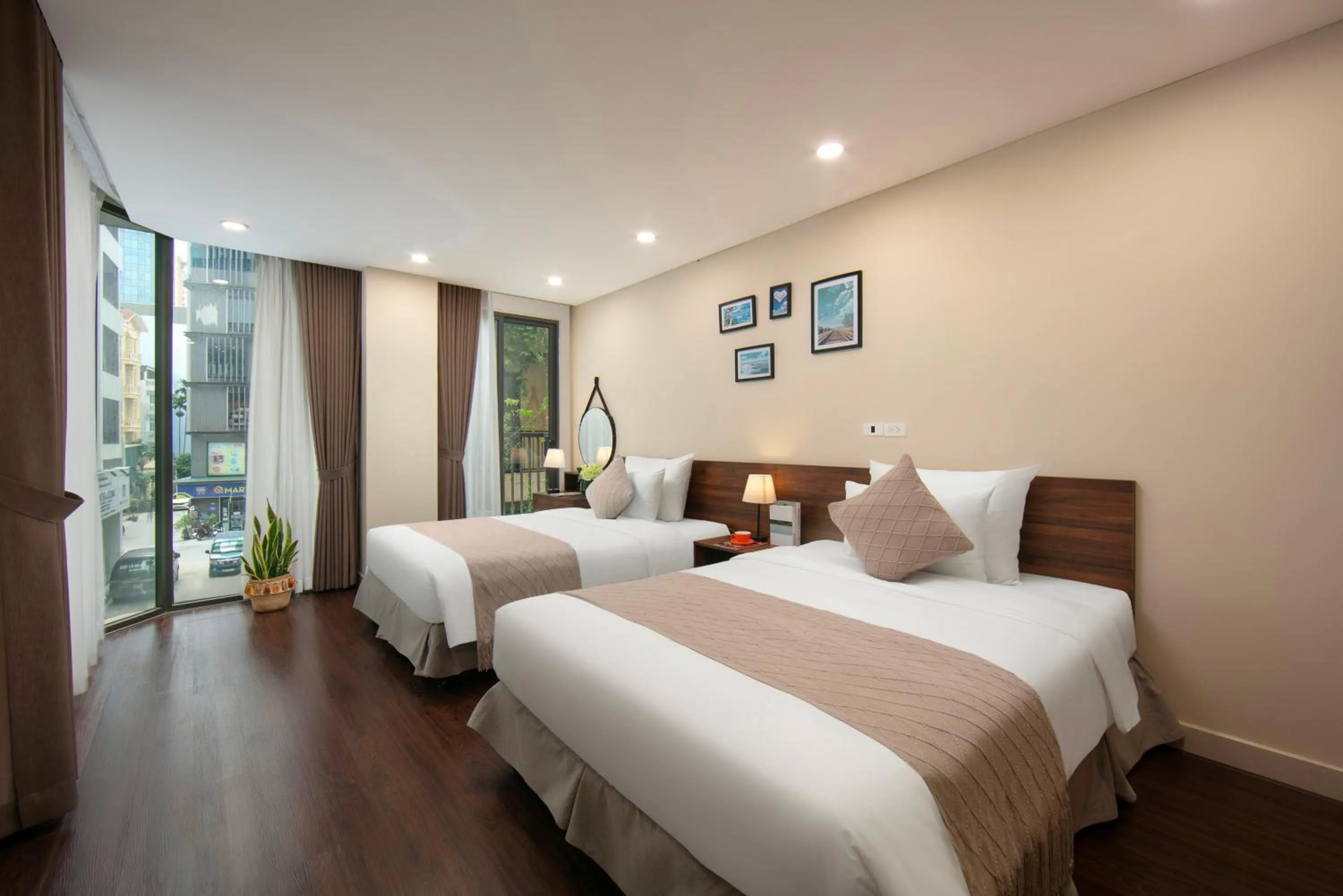 Bed in HB Serviced Apartment - Lạc Long Quân