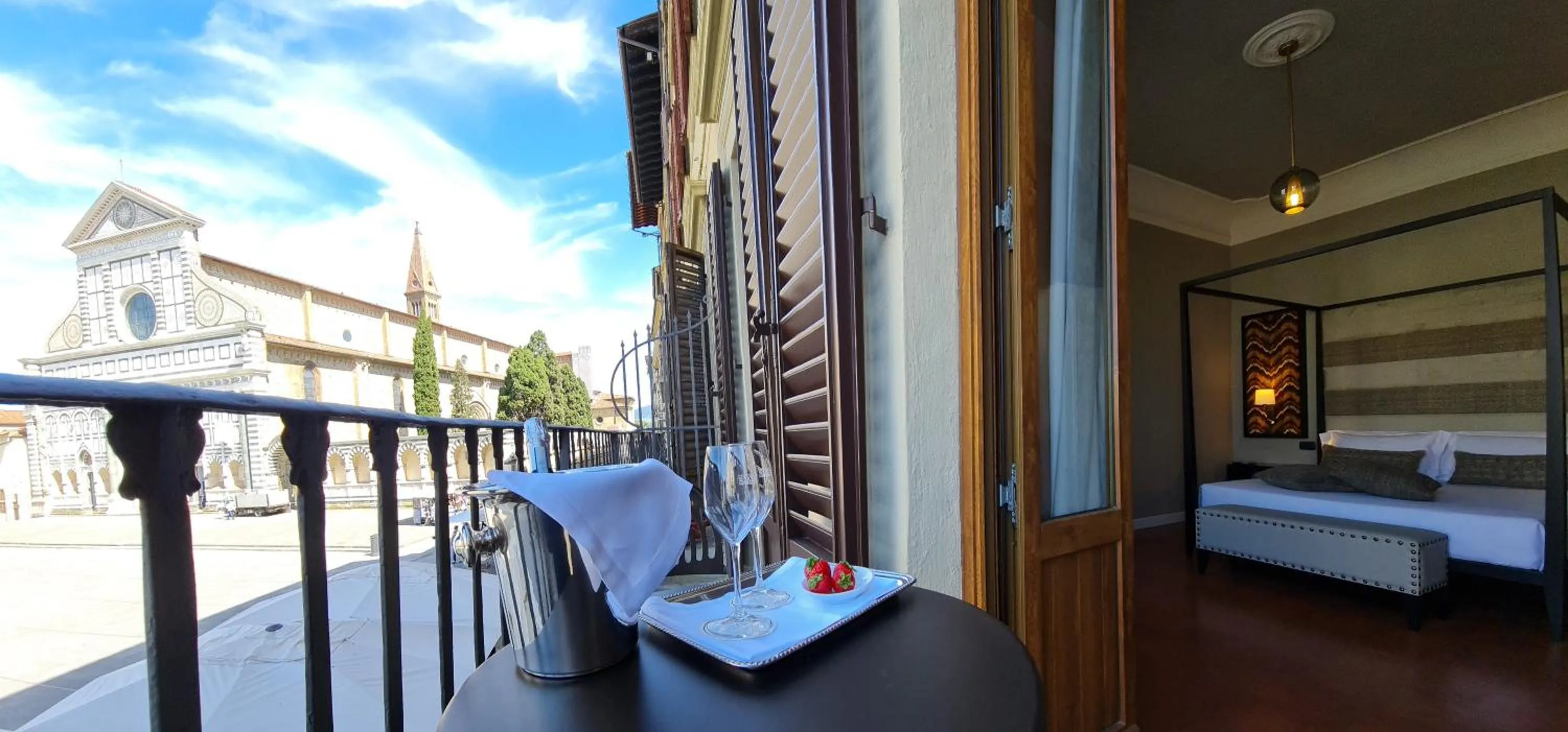 Balcony/Terrace, Bed in Santa Maria Novella - WTB Hotels